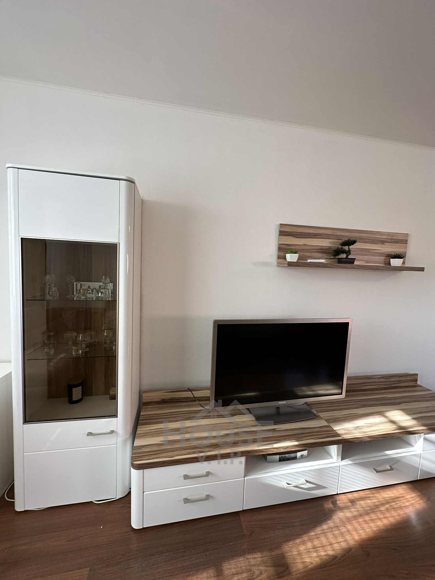 f387befb-13a2-4b1a-9a37-9735997f3d75