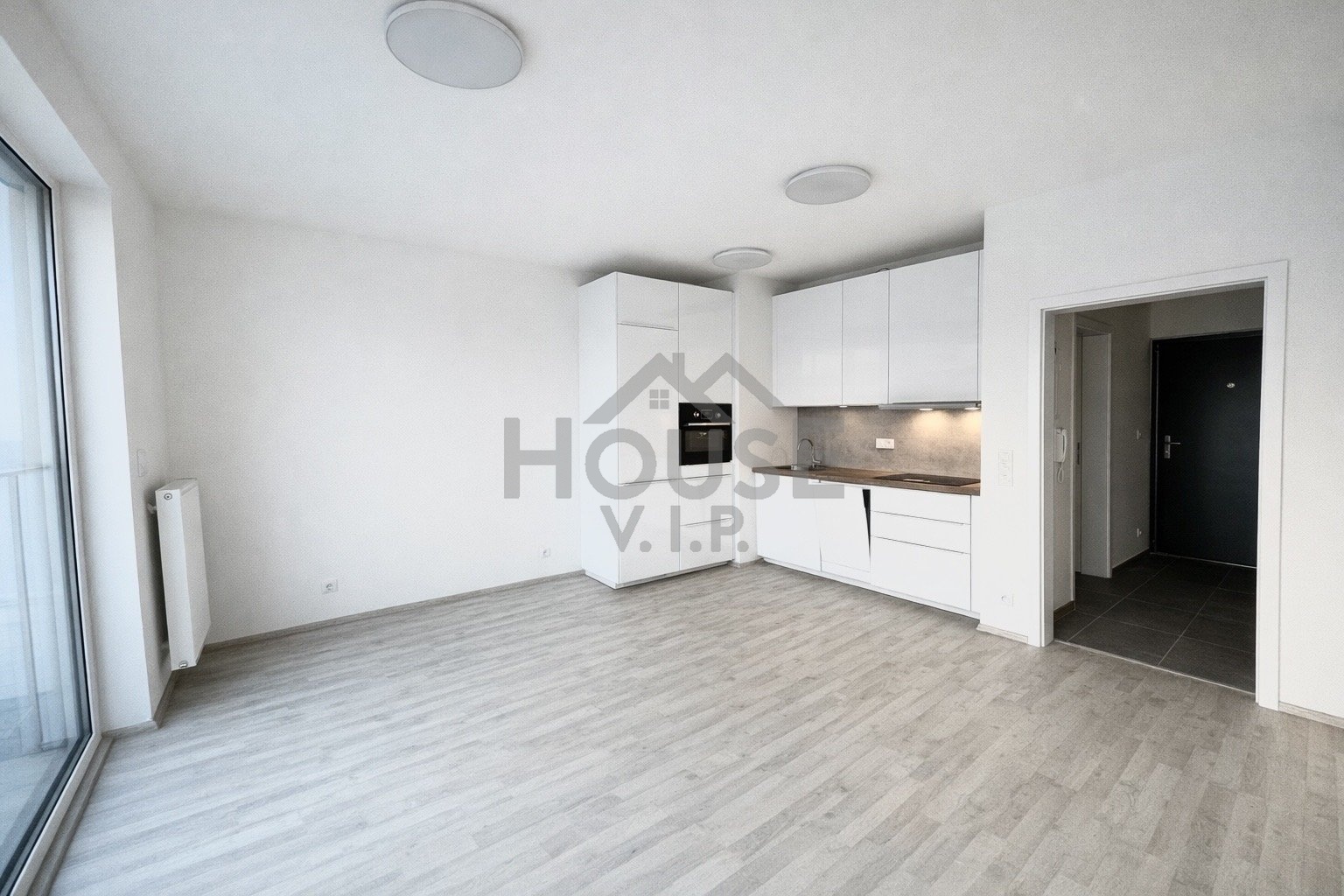 A99AEBF2-061E-4CE6-98FD-3782BB2D41F3