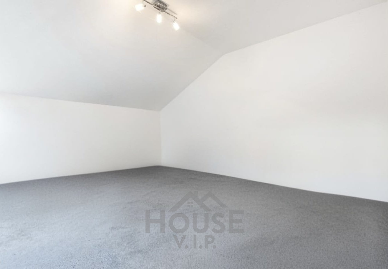 55cd6254-54c5-4d1c-9b27-1736c6f45d9e