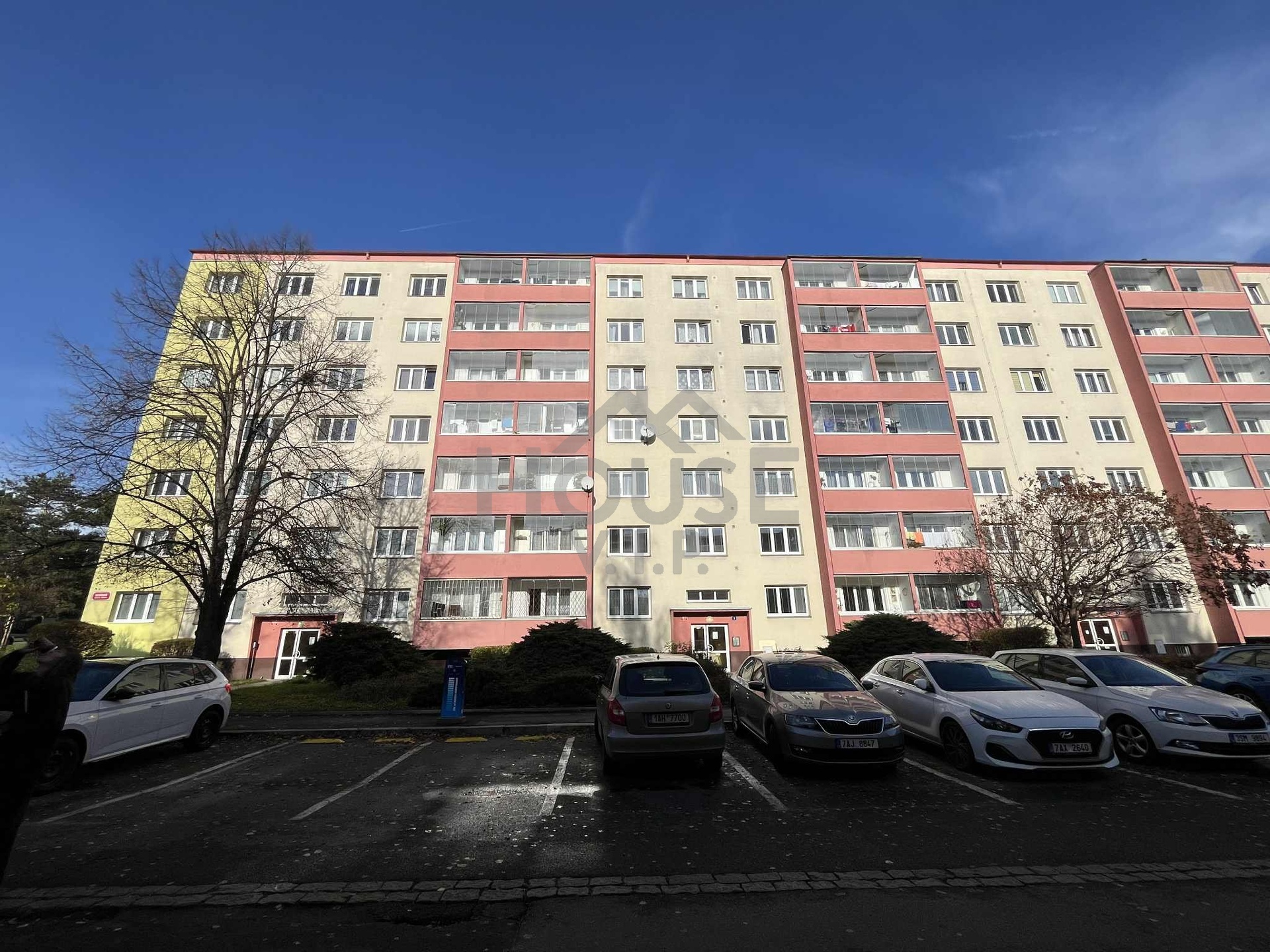 a8949f23-2de5-4a67-af3e-47454aef0489