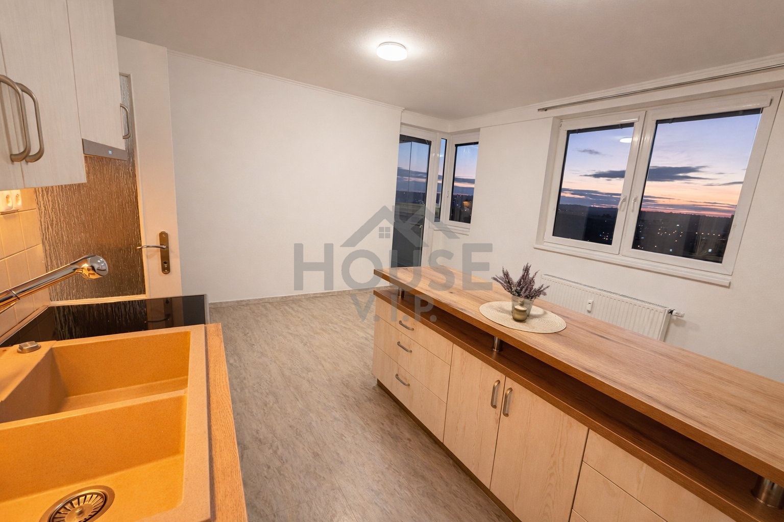 435A124C-1462-46E4-A936-14A14BC0BAB4