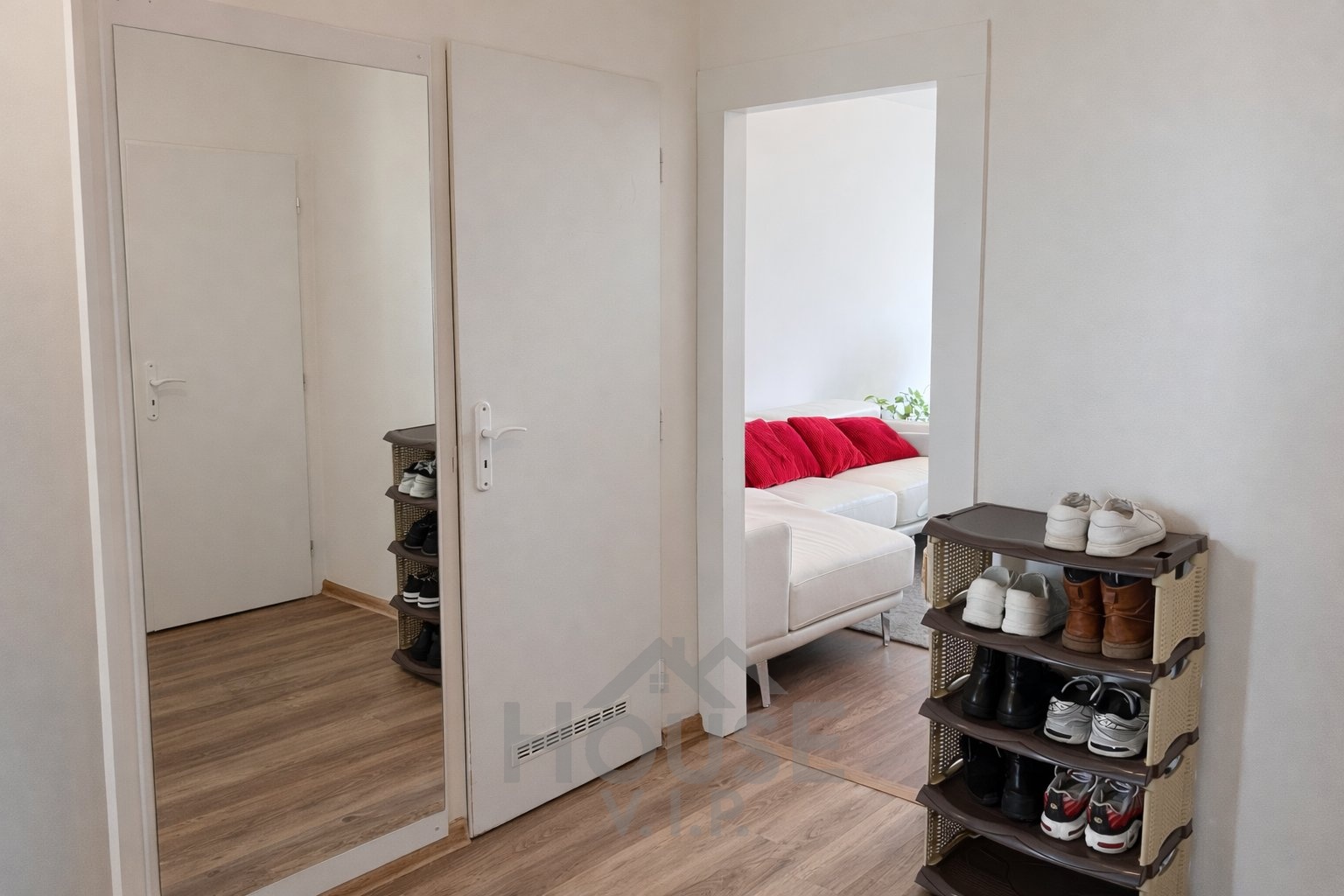 D4F8BC68-51D9-4CD0-A009-0AB7A2F77204