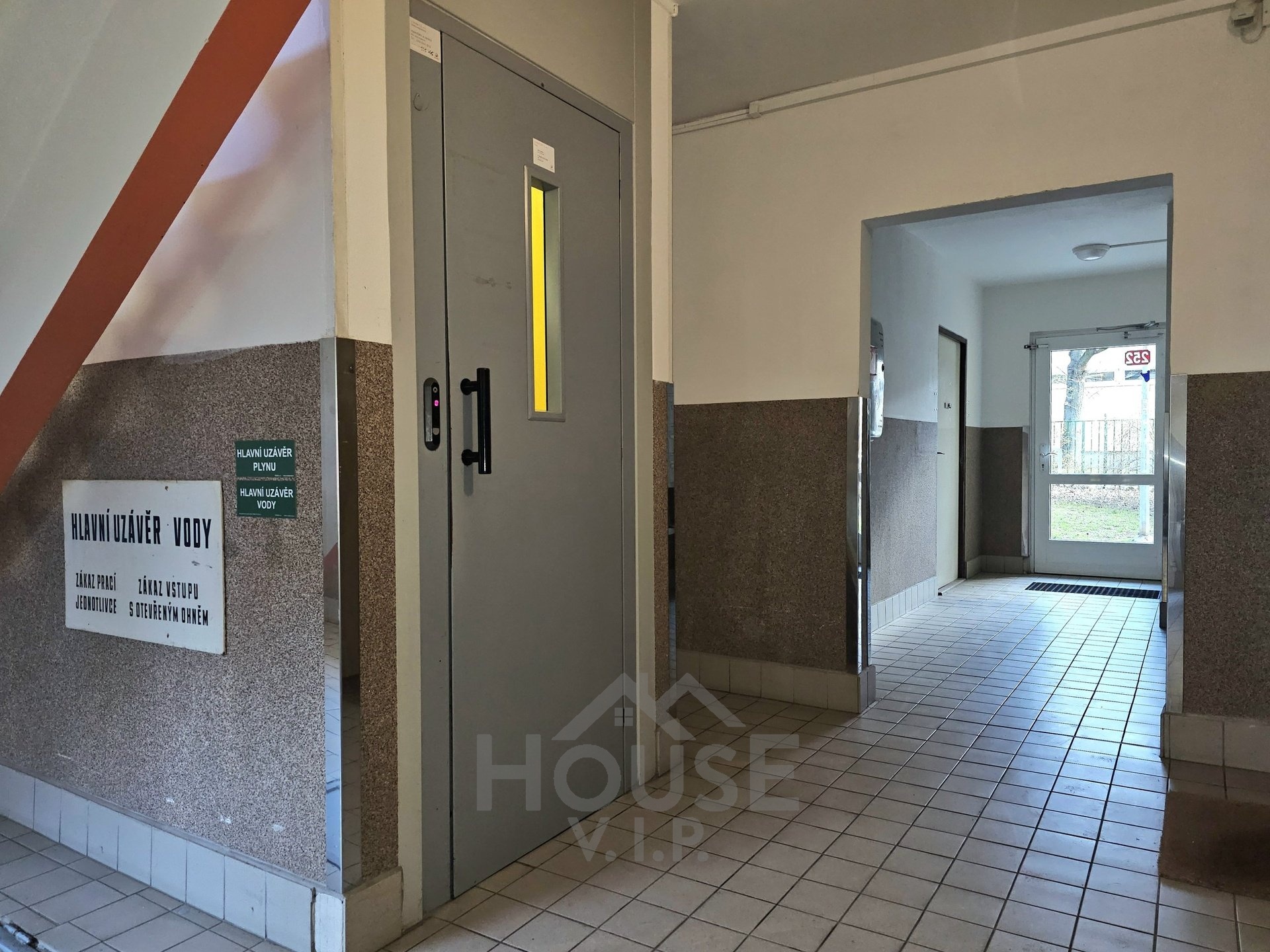 spolecne prostory vytah