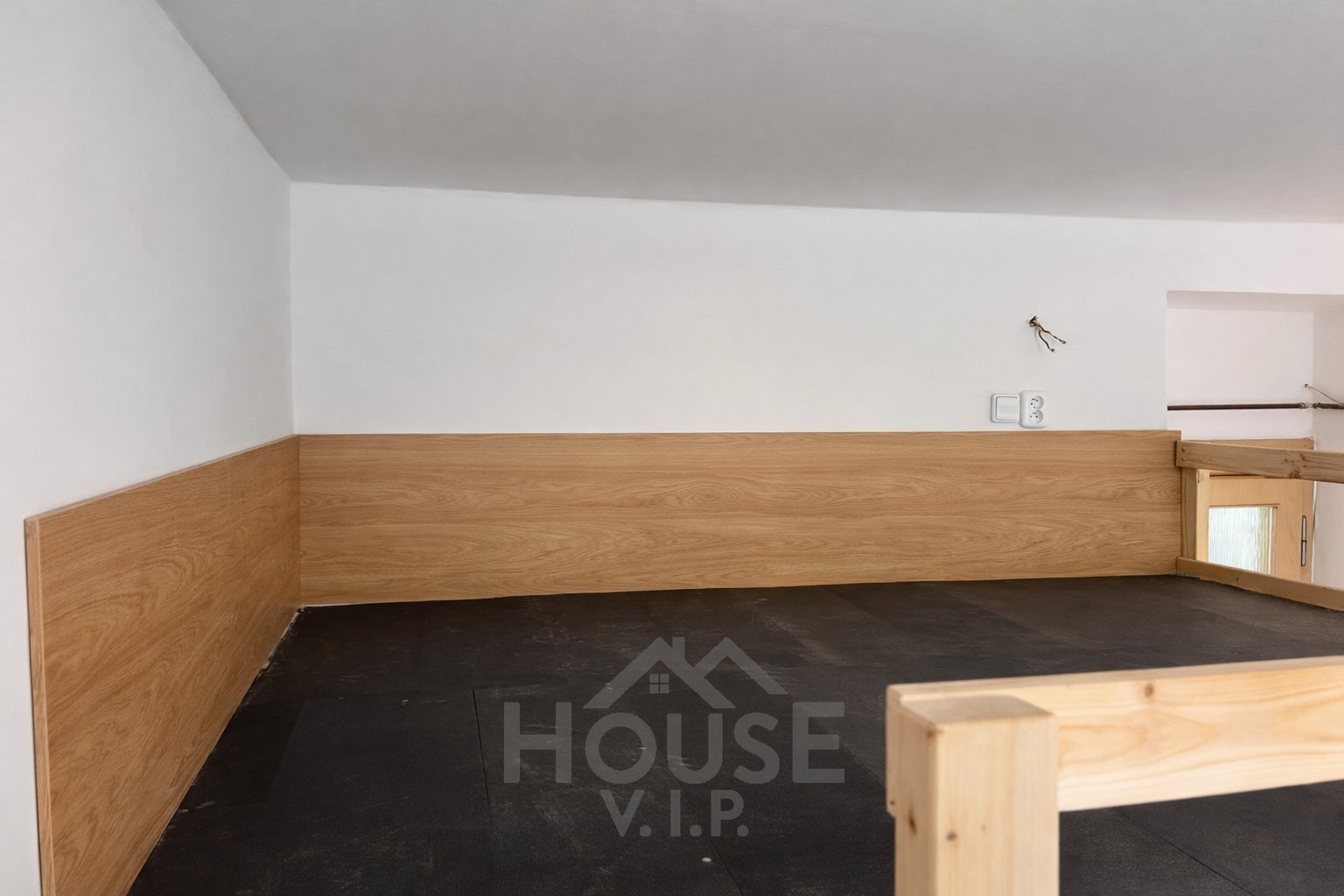 A04976FA-E8FB-4077-BB27-D6482AAC7CEB