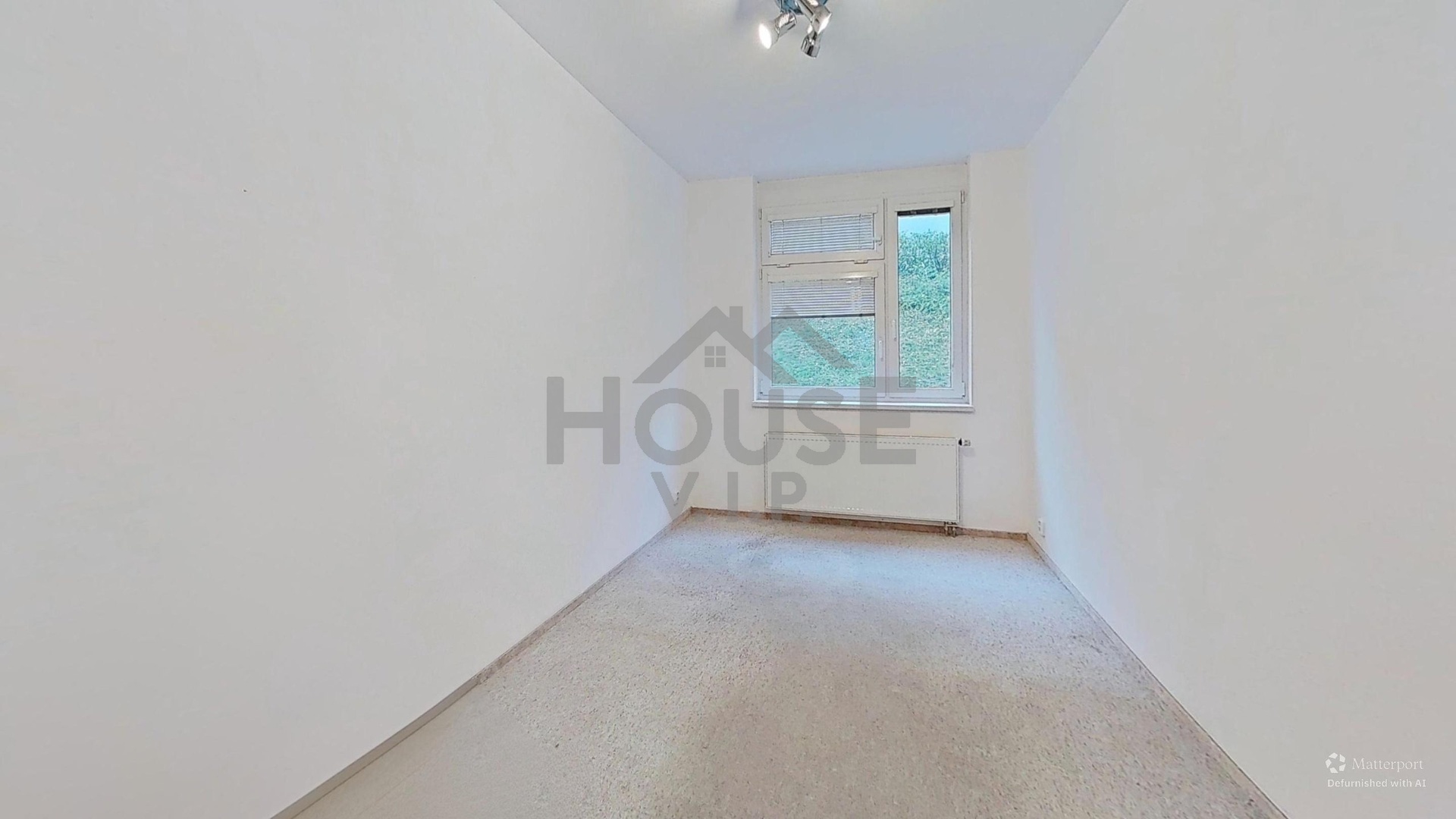 9-Jerabinova-Bedroom-Defurnished 1