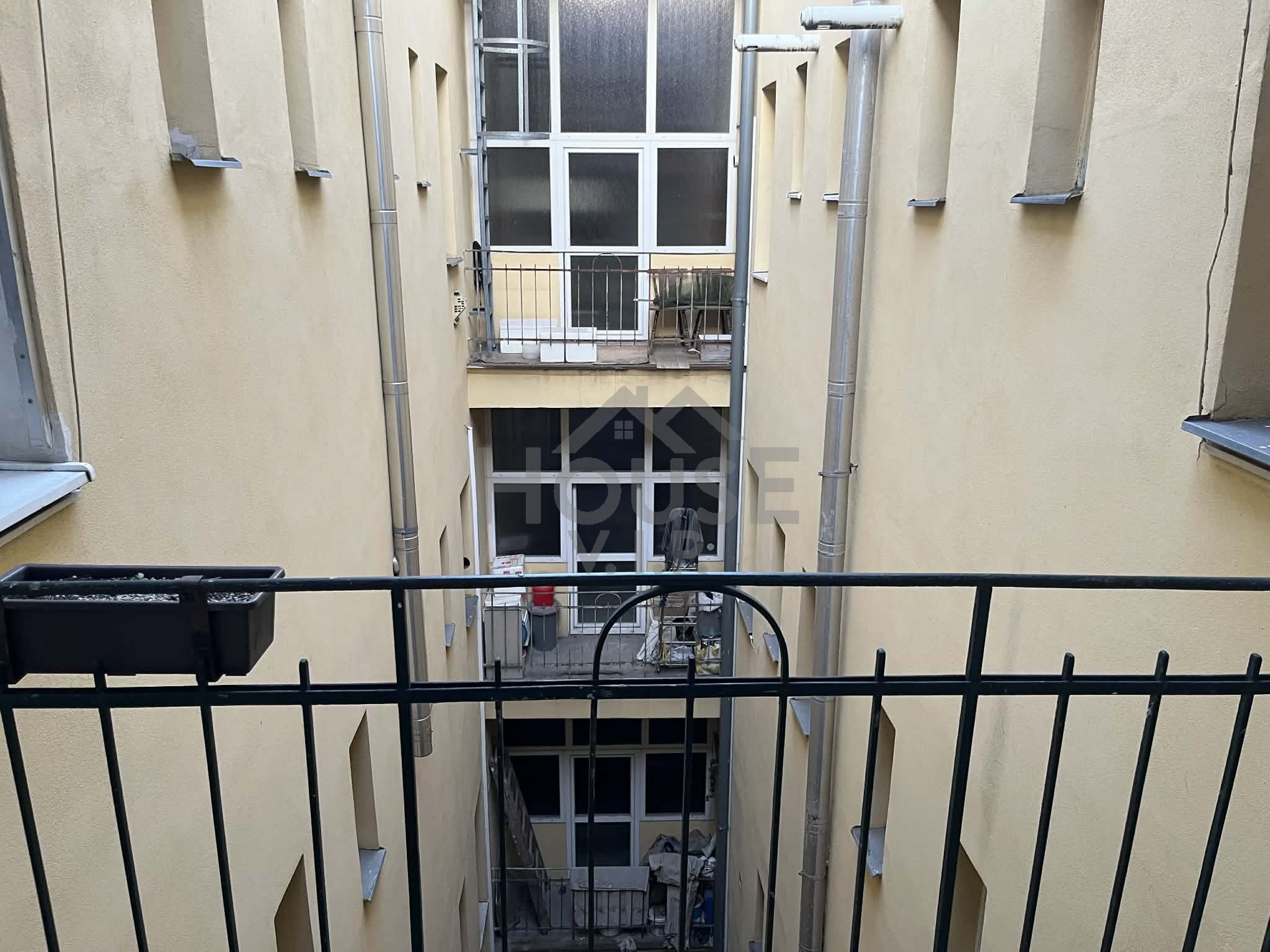 0d77a704-2c0b-4797-8468-cfb54640abf4