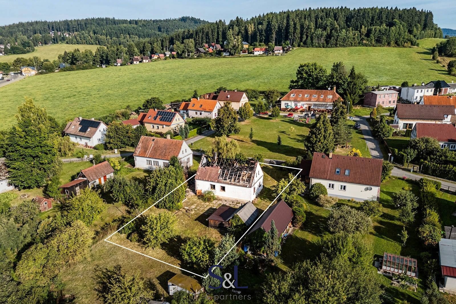 prodej-stavebniho-pozemku-981-m2-horni-plana-hurka