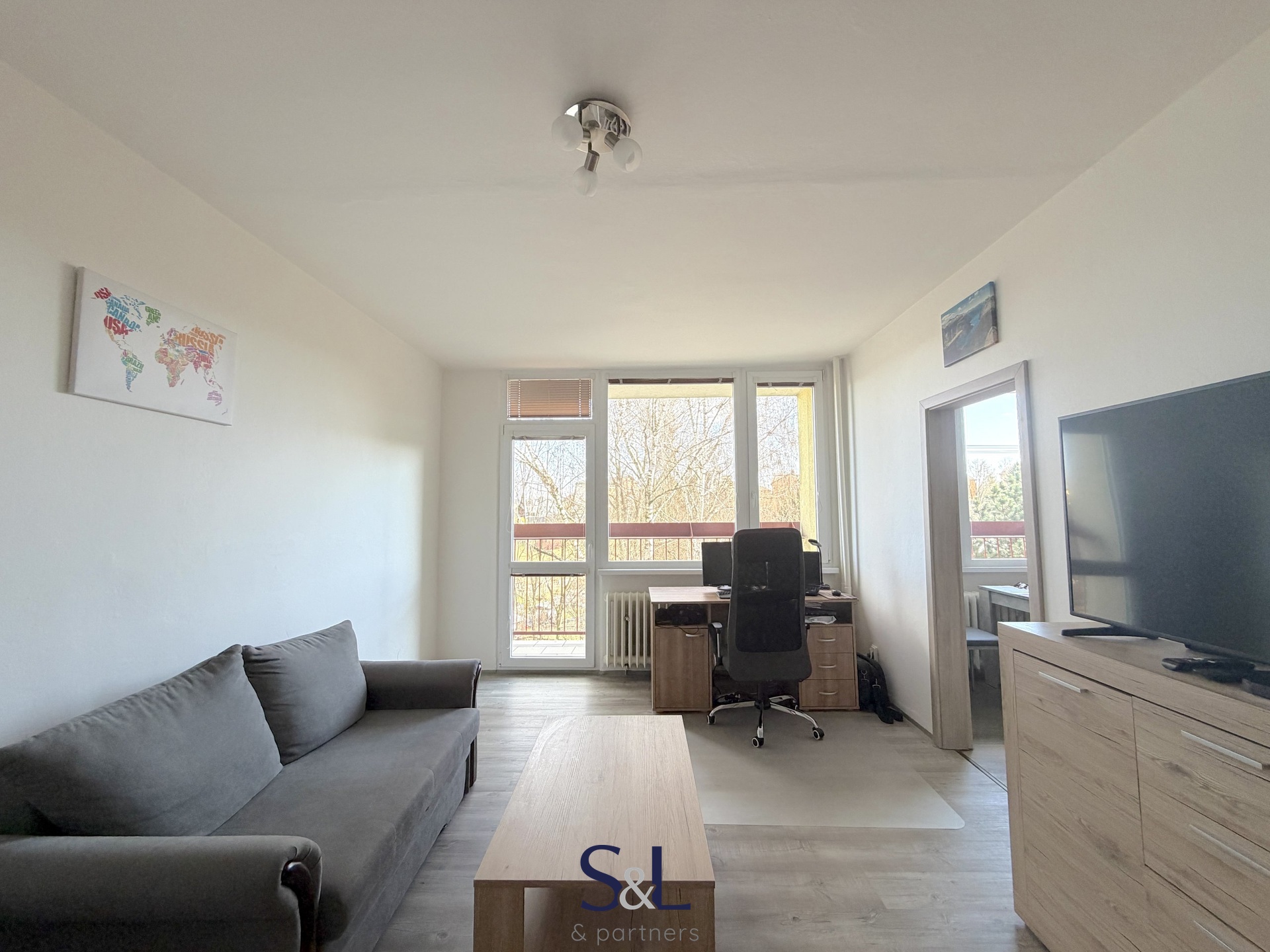 1+1, LBC - Ja?chymovska?00003