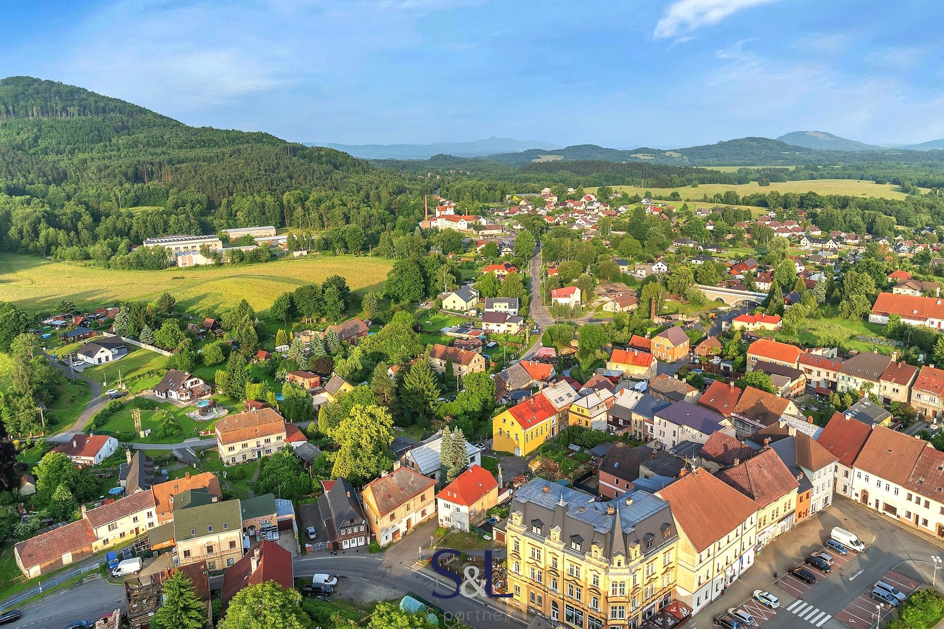 velkorysy-byt-3-1-s-terasou-krbem-a-atmosferou-ele