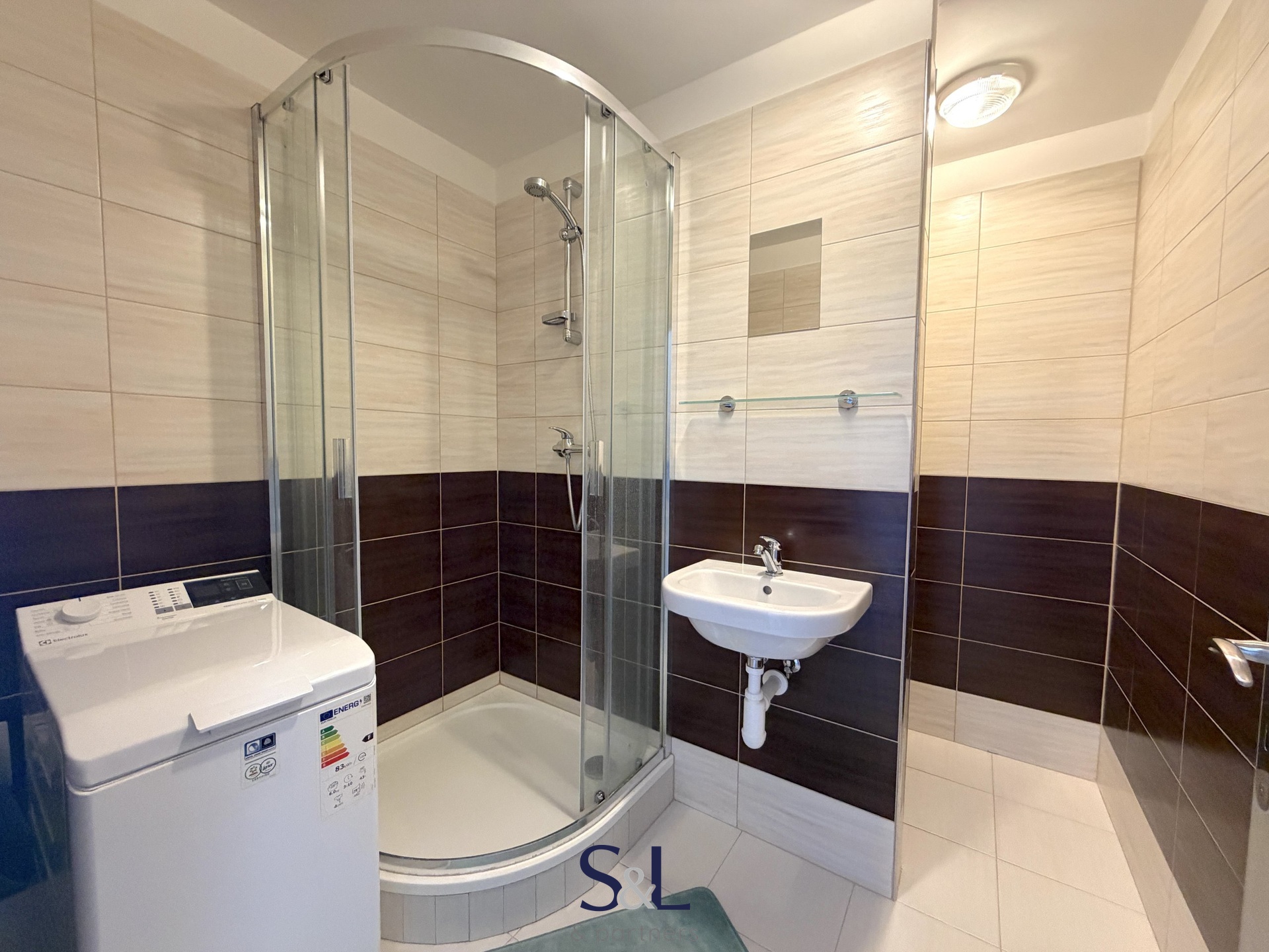 1+1, LBC - Ja?chymovska?00006