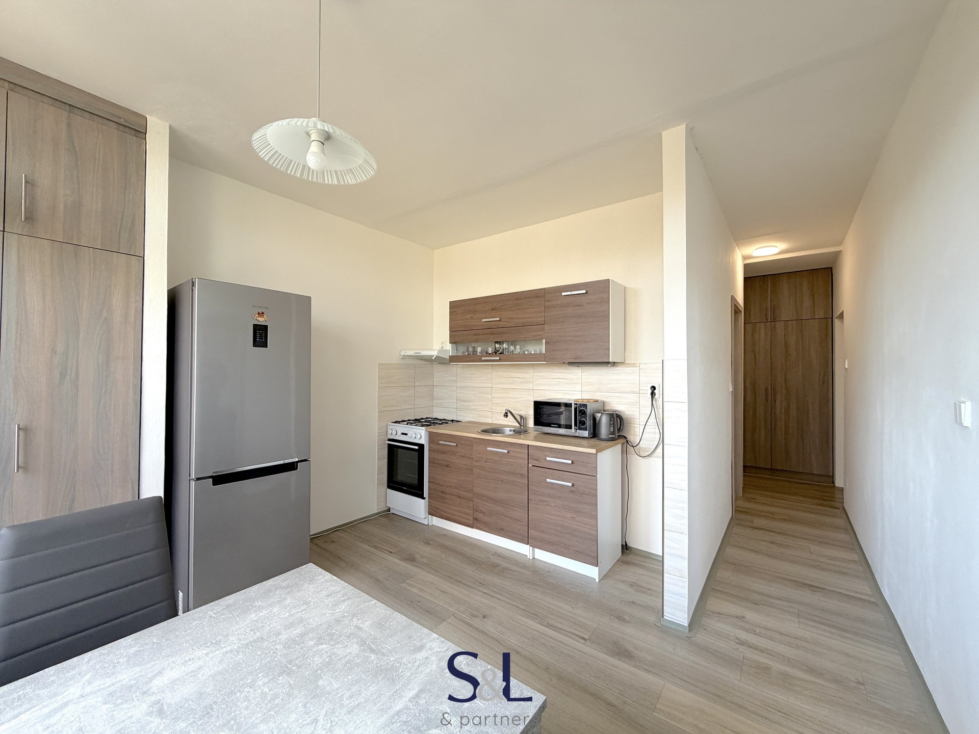 1+1, LBC - Ja?chymovska?00013