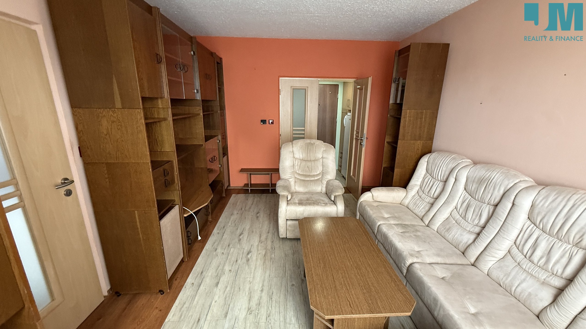 20251024_095627159_iOS