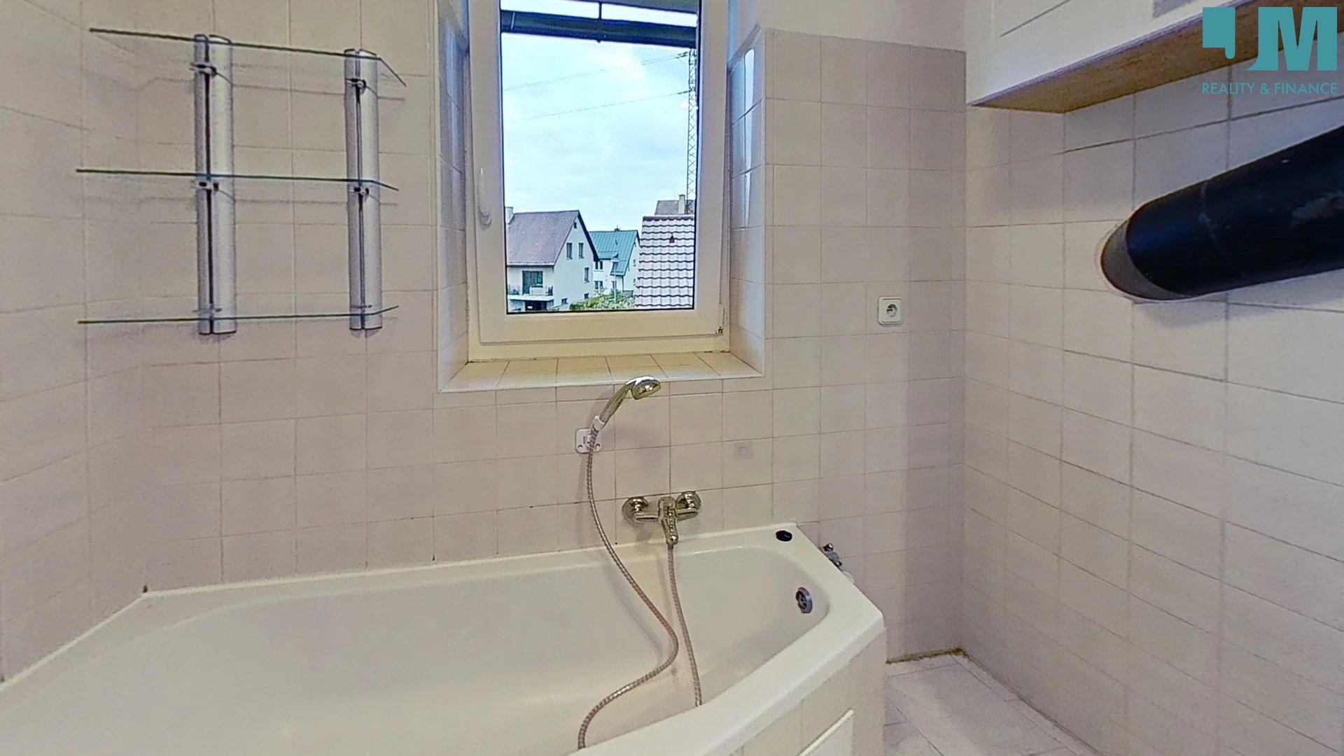 HyoktQTPV36-Bathroom
