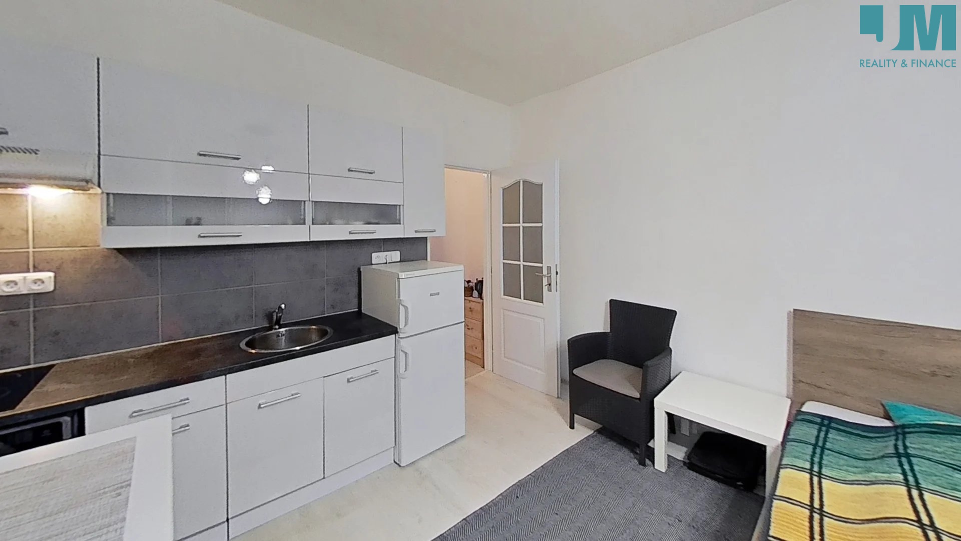 A3oRSNSzbs8-Bedroom