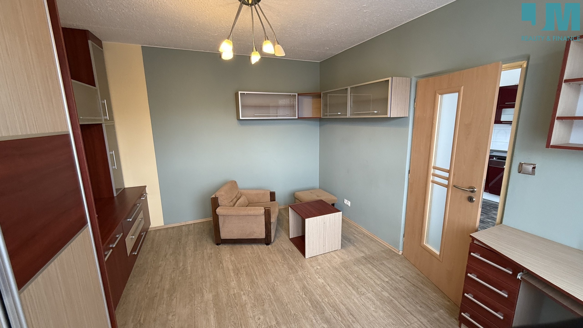 20251024_095439949_iOS