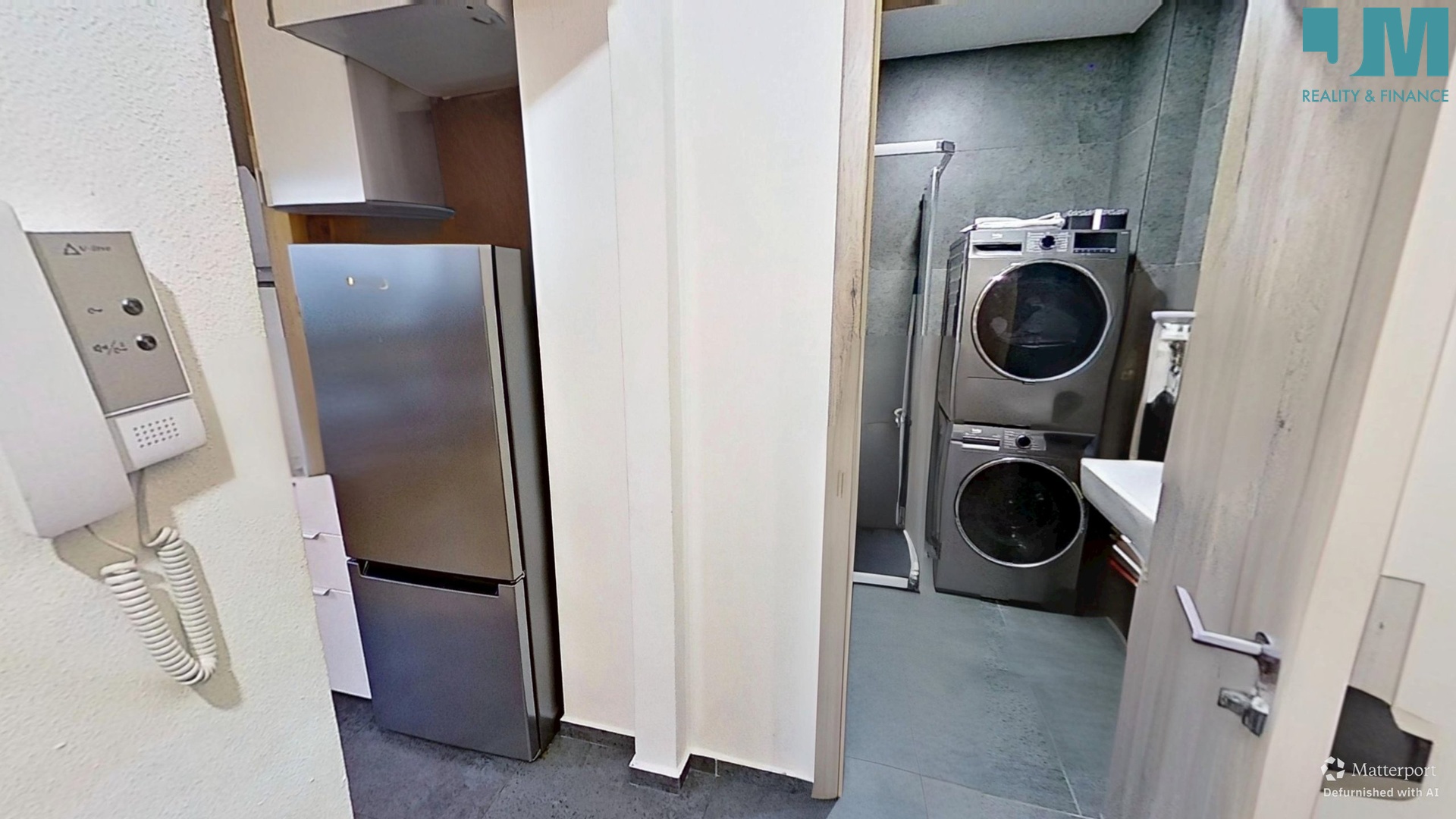 11242025_224050_defurnished