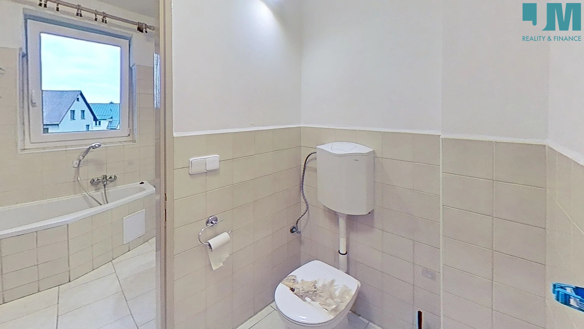 zzHfJ64mSJ4-Bathroom