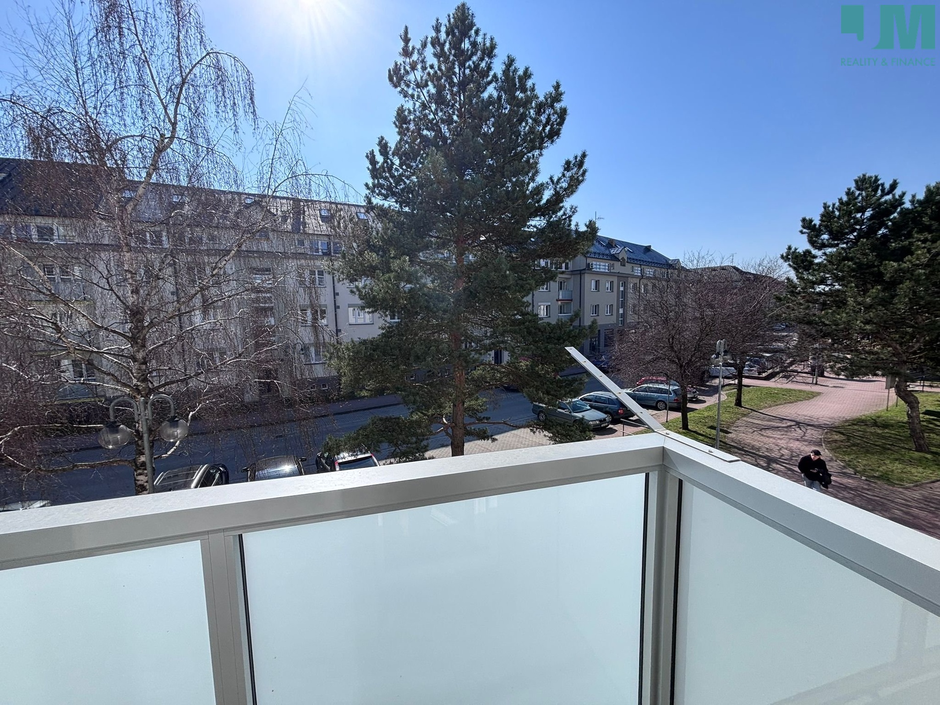 fdd04ca9-60b1-4a0c-aa5b-349d6dd1d0c1