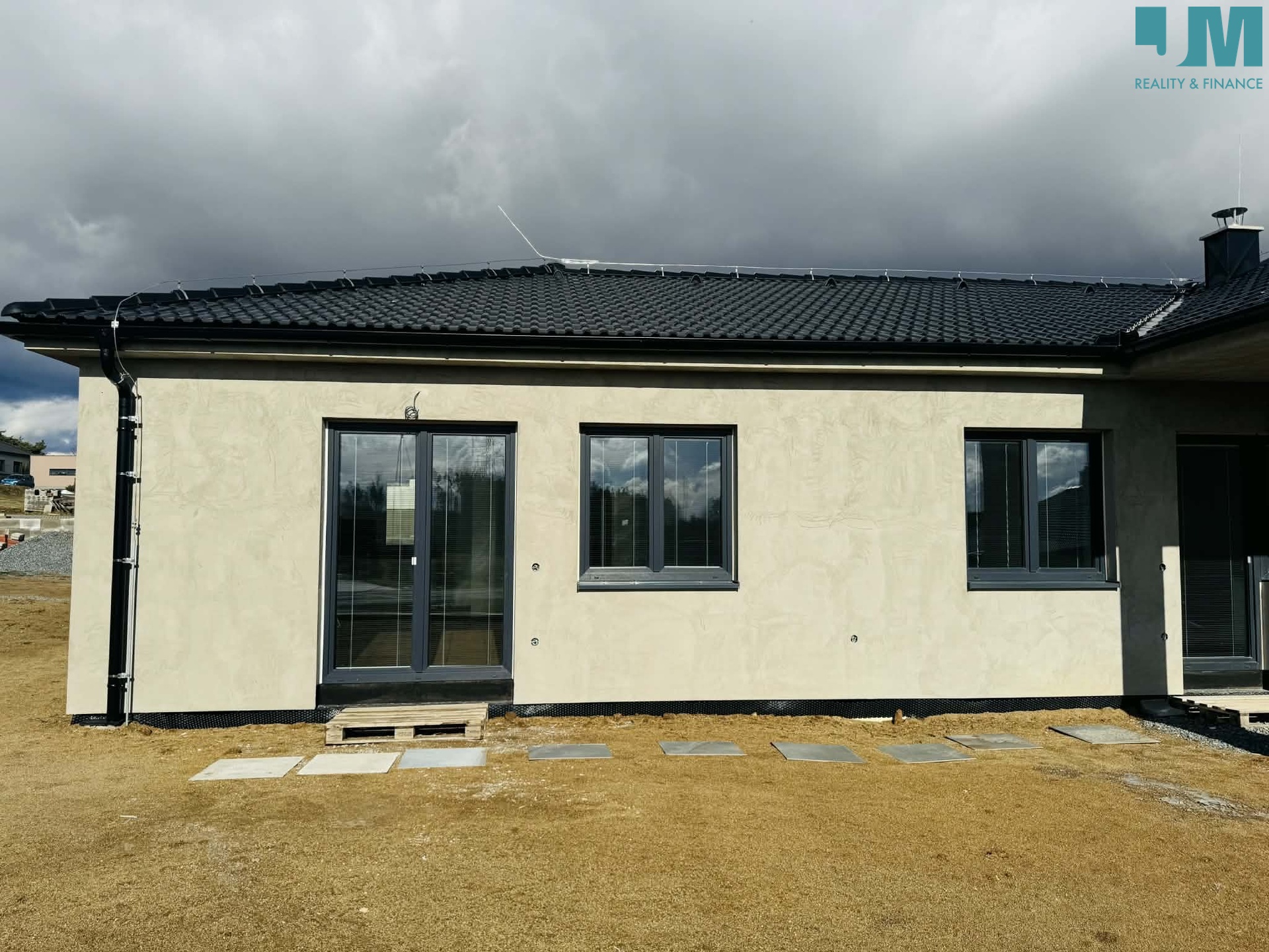 9210cc8d-34c9-469a-96bb-91de3326b5f2