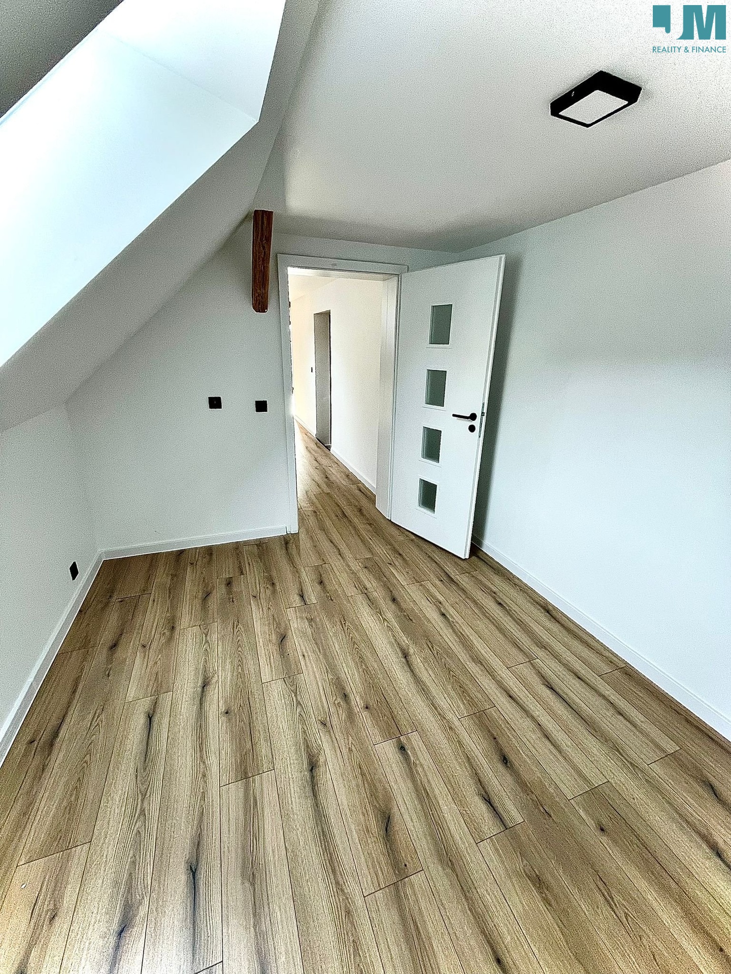 170206c8-d4a6-449d-b644-64acffaff2b5