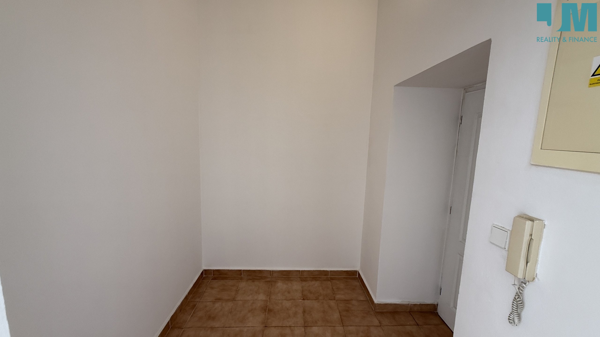 20251128_100607586_iOS