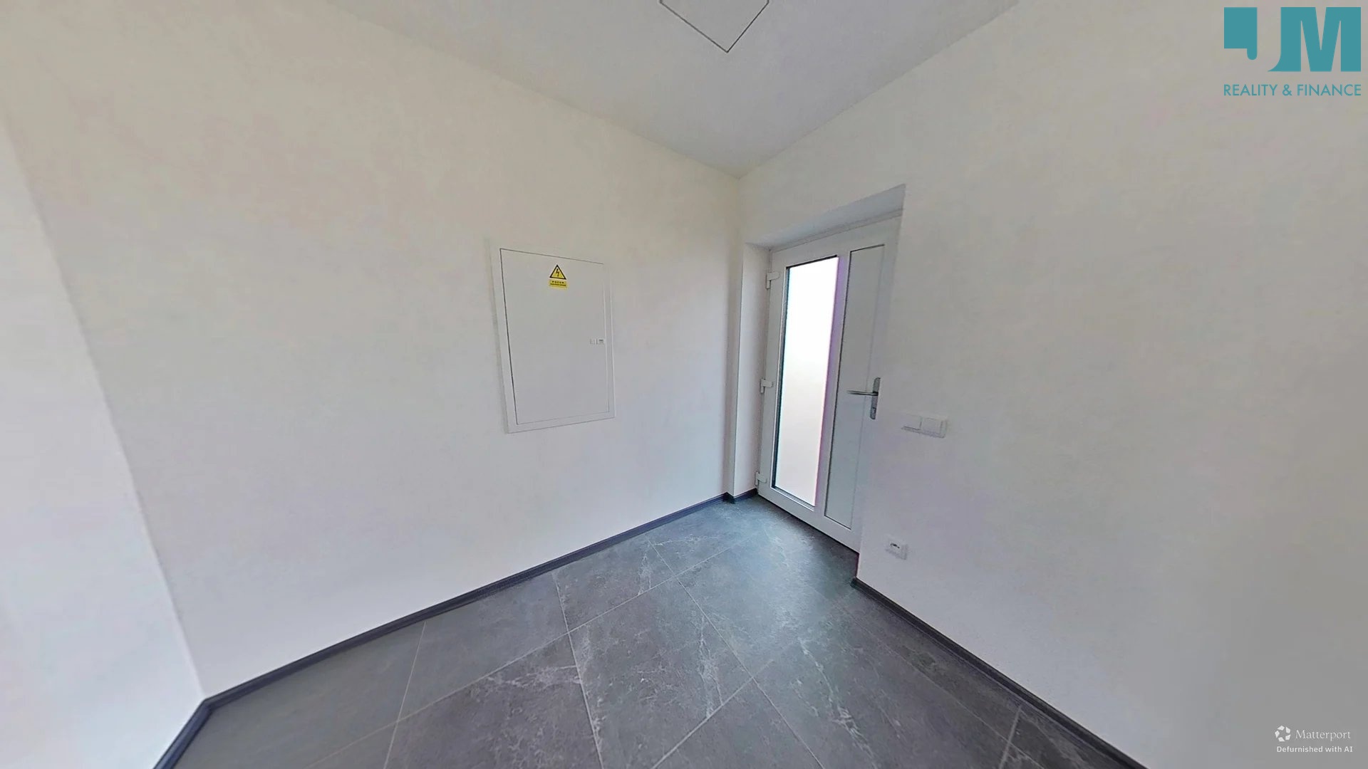 03.02.2026_21.57.46_defurnished