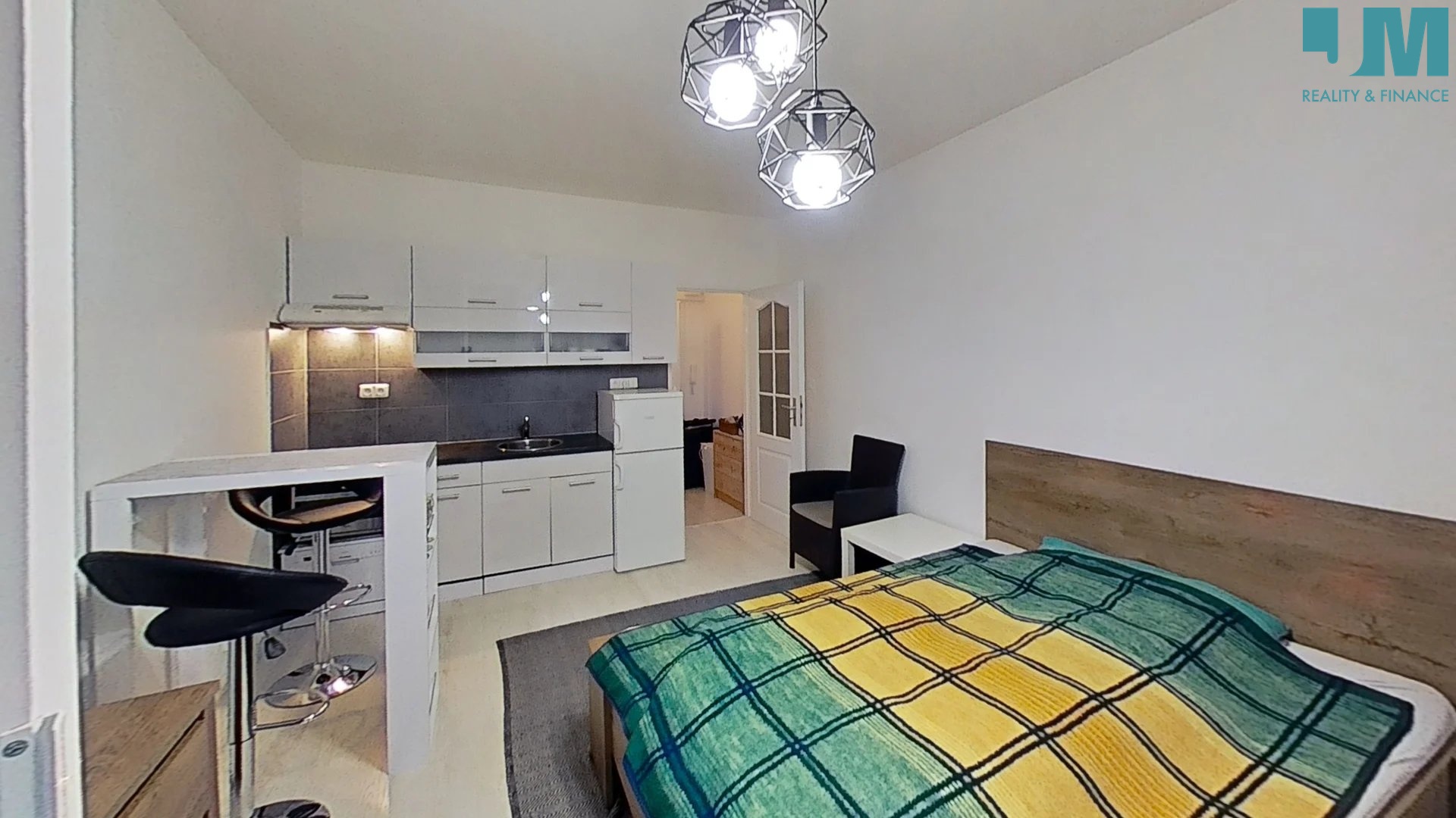 Y1qNviKVDZx-Bedroom