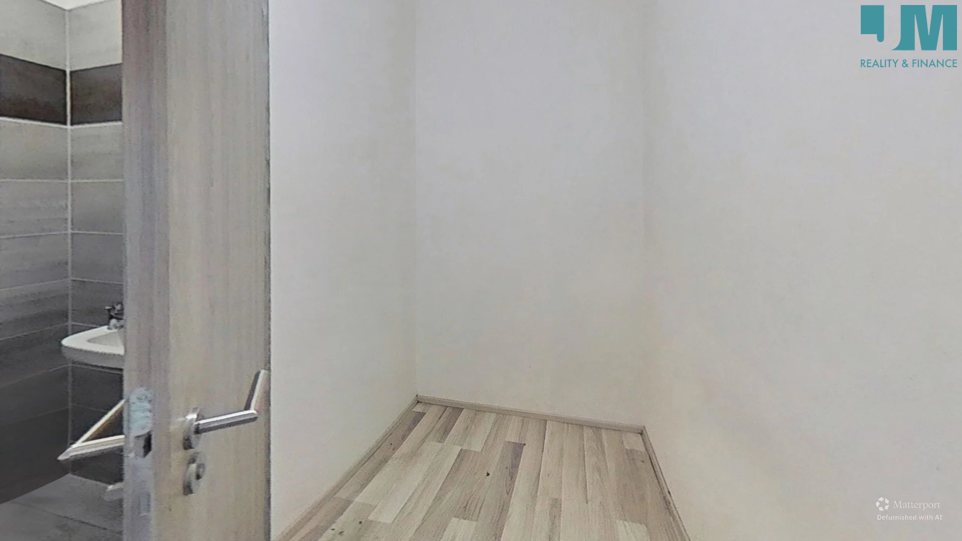 CFnqJEapHYg-Bathroom