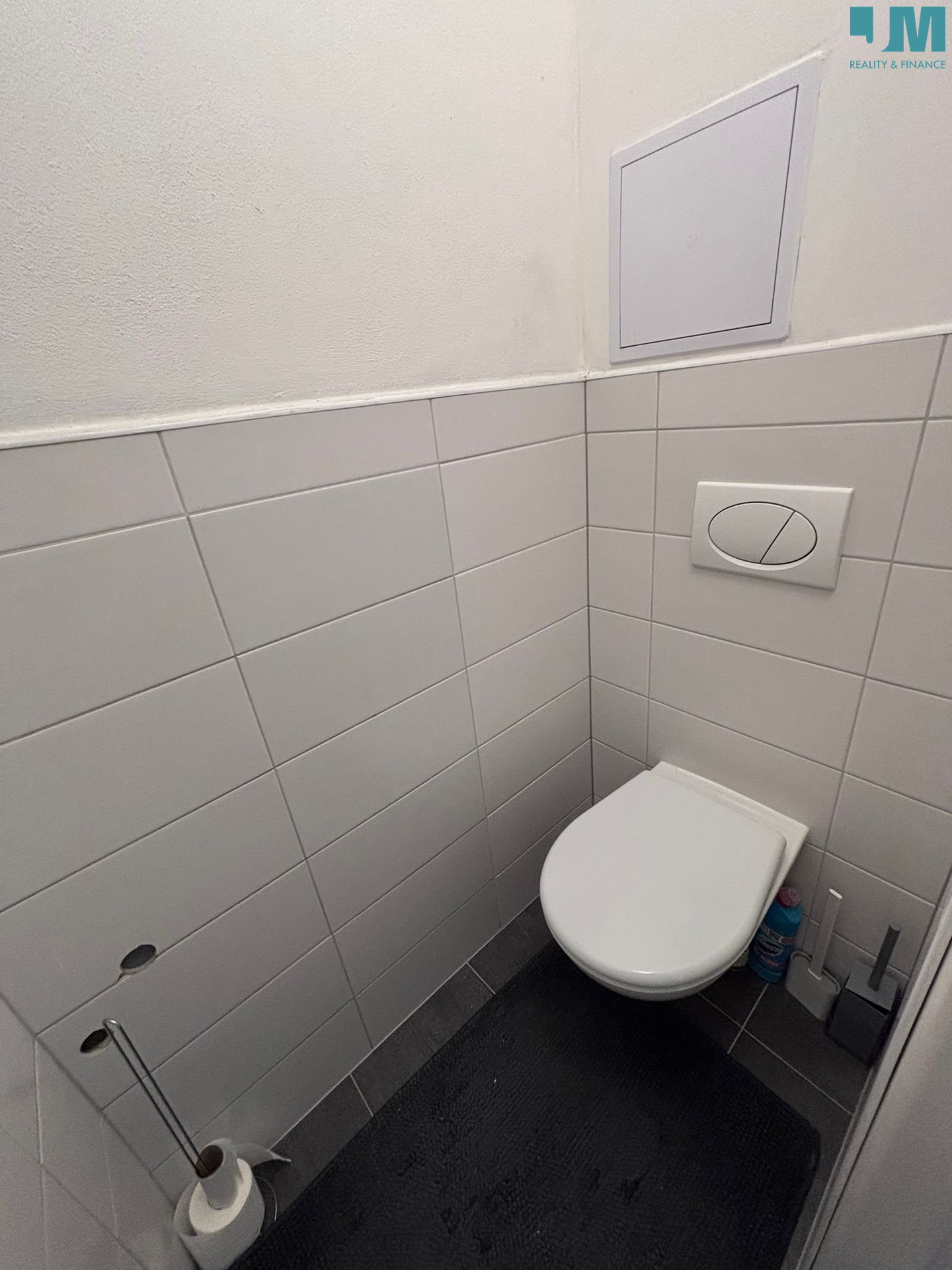 b2749165-f572-4e94-8cf0-06f258c4b152