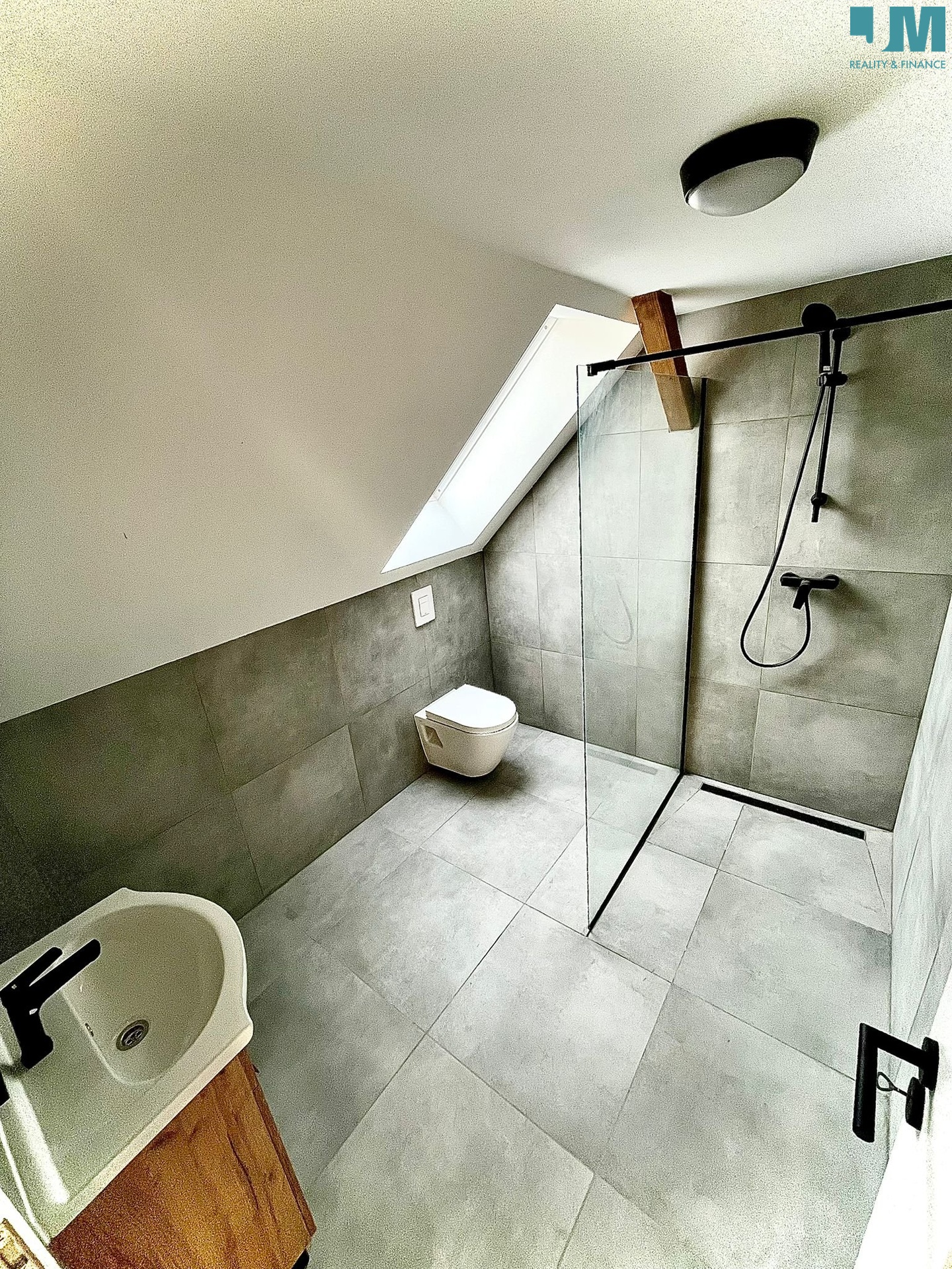 49e255ee-7d0d-49e7-b446-444994c6141d