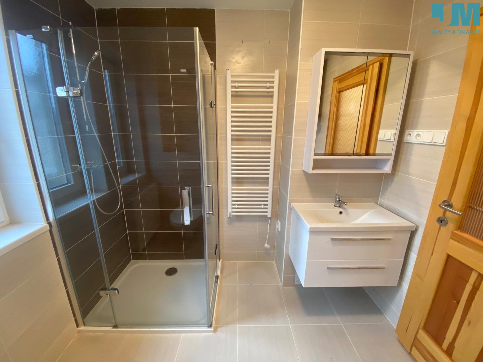 176c14c1-ba27-429c-8b7f-57b54352ef33