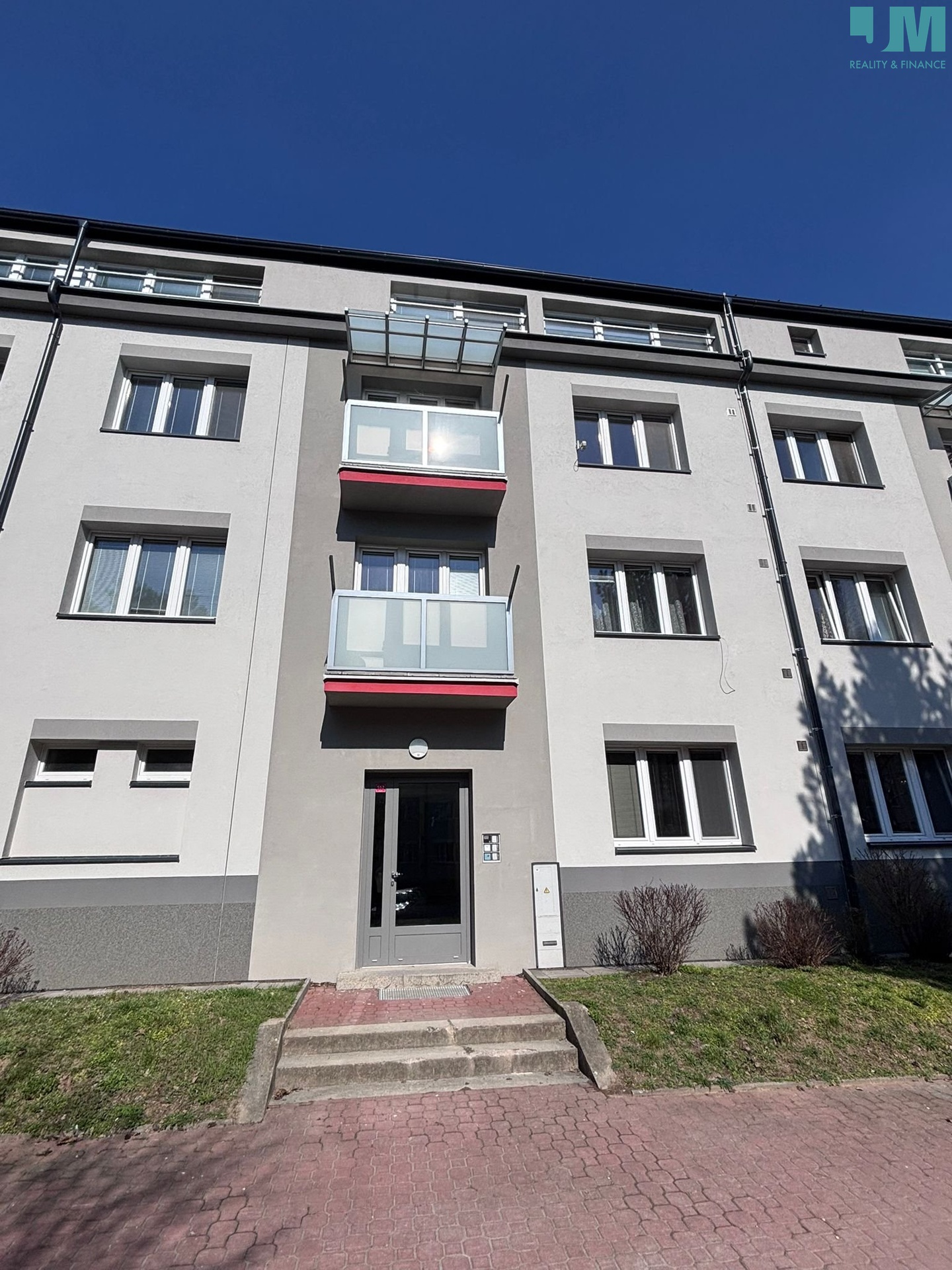 d0642f57-09ad-4a7e-aad0-89aee2fa7ba9