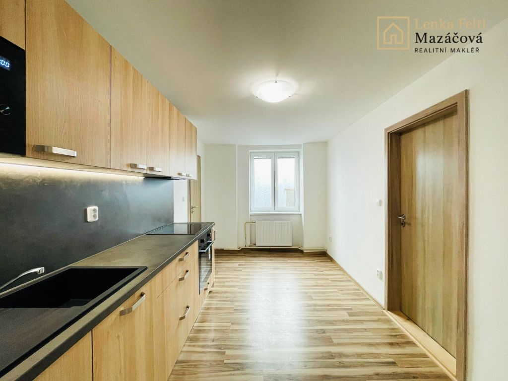 Pronájem bytu 2+1 Uničov 12 000 Kč za měsíc, foto 1