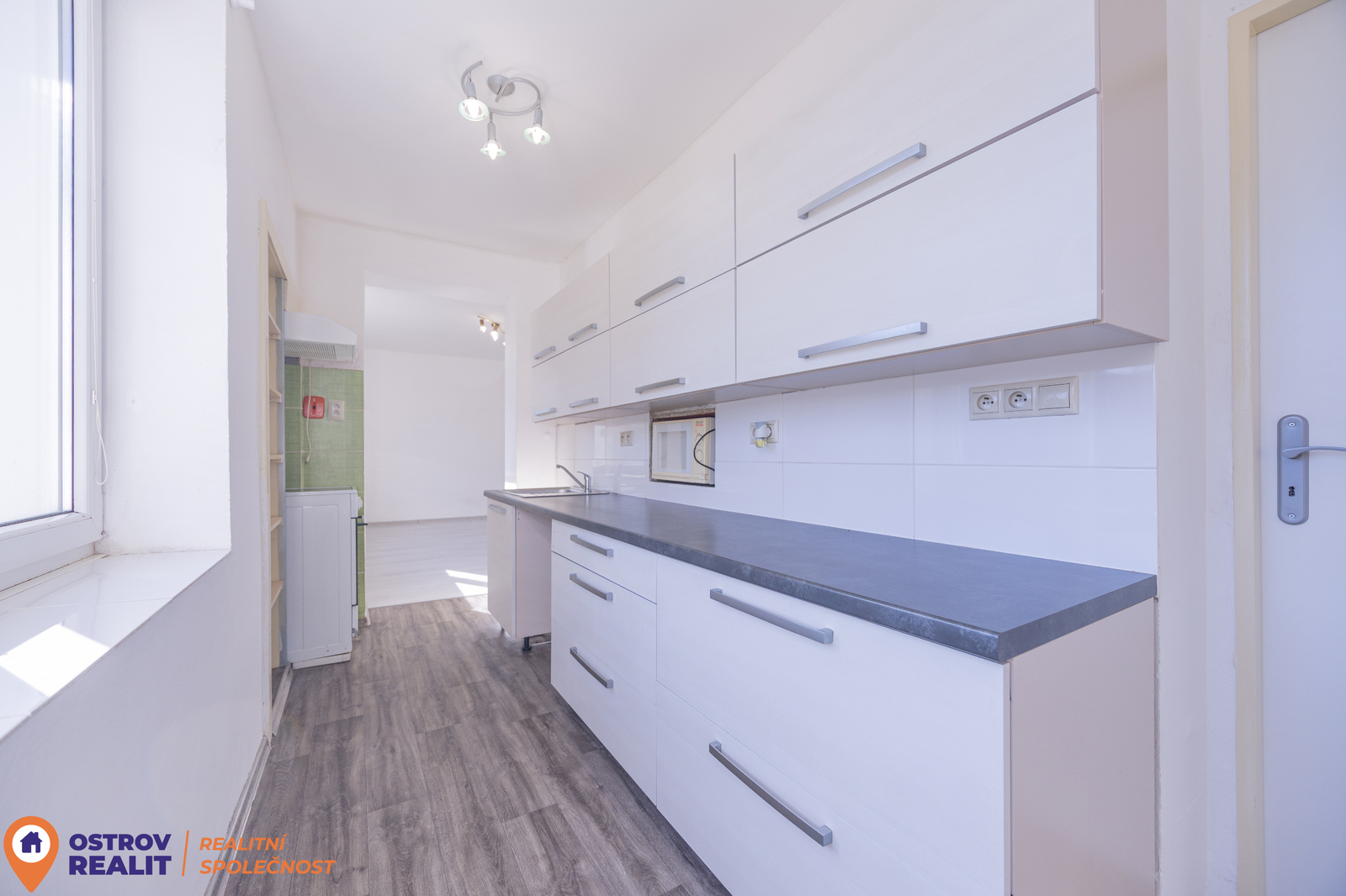 Prodej rodinného domu 204 m² – pohled 2