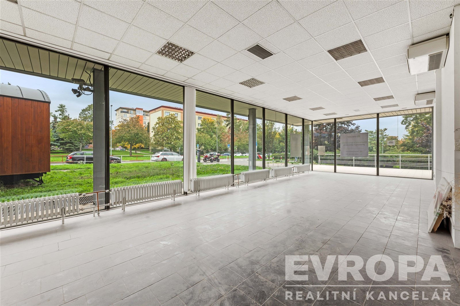 Pronájem obchodu Praha 390 Kč za m²/měsíc, foto 1