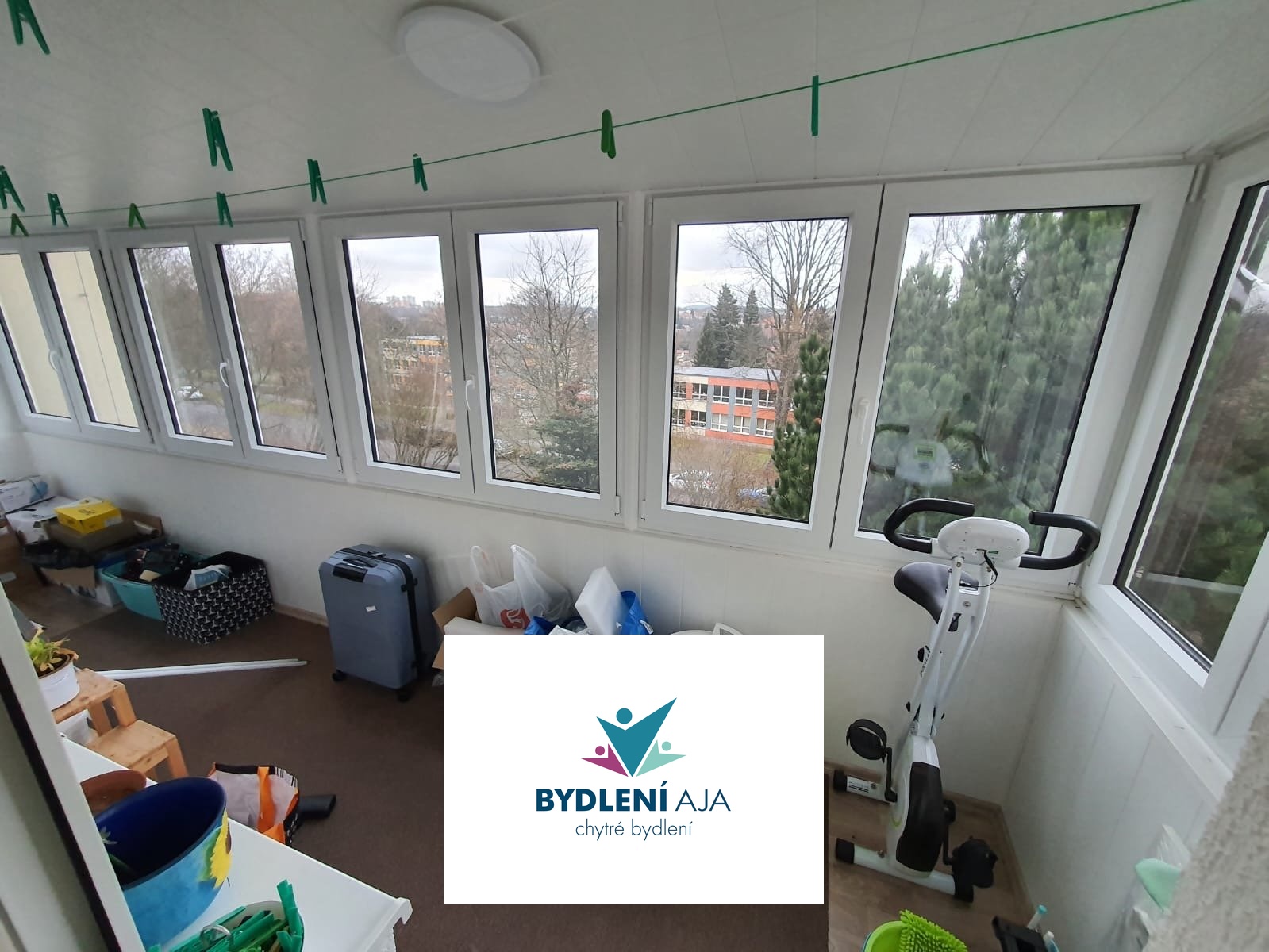 29fdfaec-302b-4658-983c-d3ec322d8170