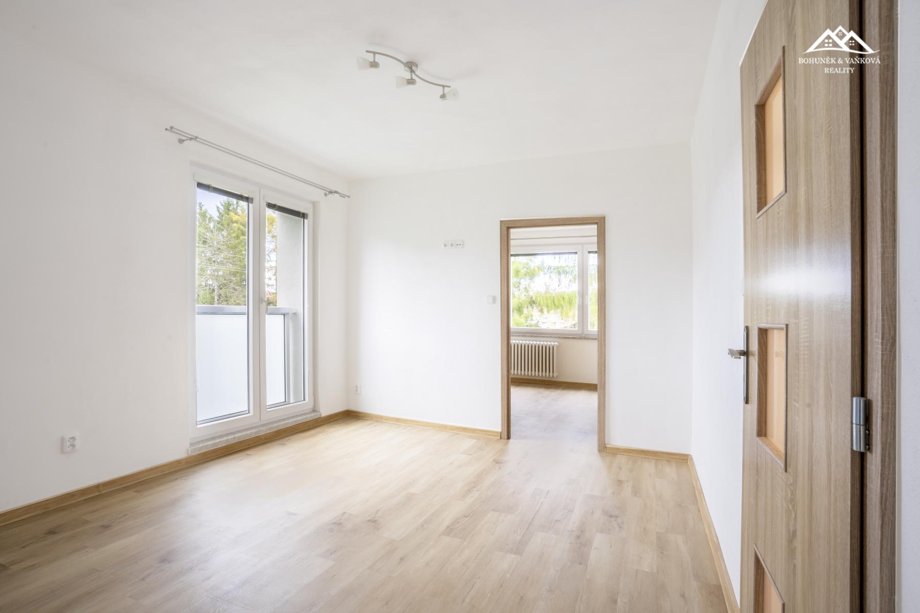 Pronájem bytu 3+1 Seč 12 000 Kč za měsíc, foto 2