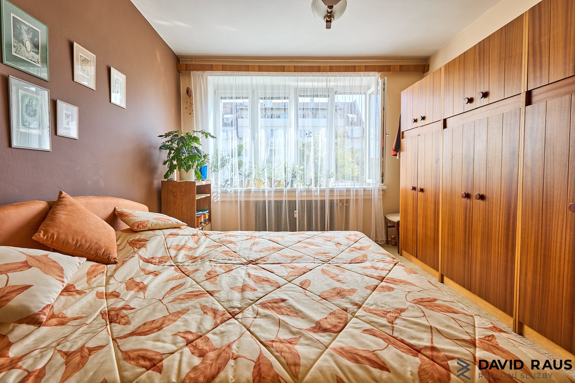 Vyškov_ ložnice_ pohled 3