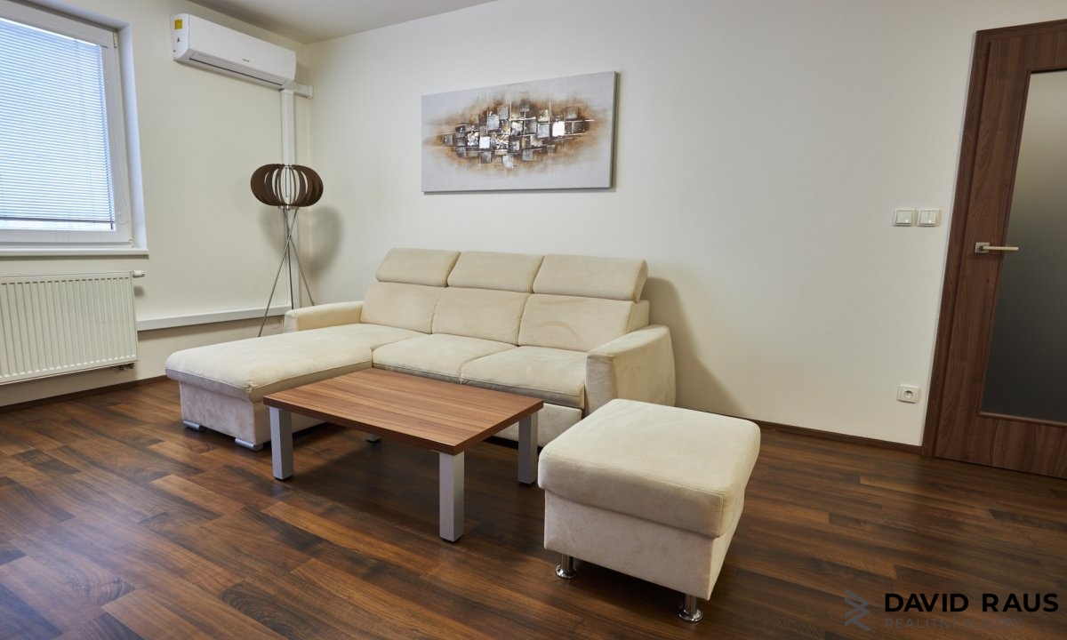 pronajem-moderniho-bytu-2-kk-s-balkonem-69-m-klimatizaci-a-parkovacim-stanim-ul-houbalova-brno-lisen