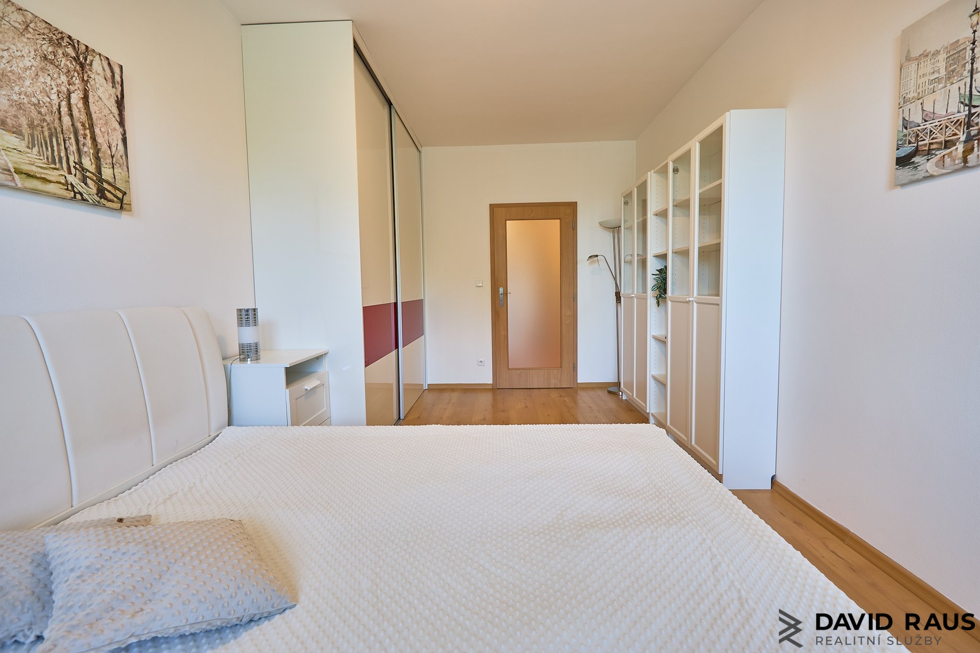 Modřice ložnice pohled od balkonu