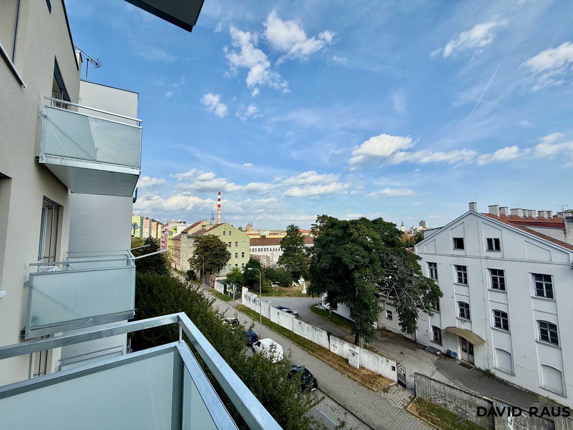 Pronájem Rybářská_ balkon_ pohled 3
