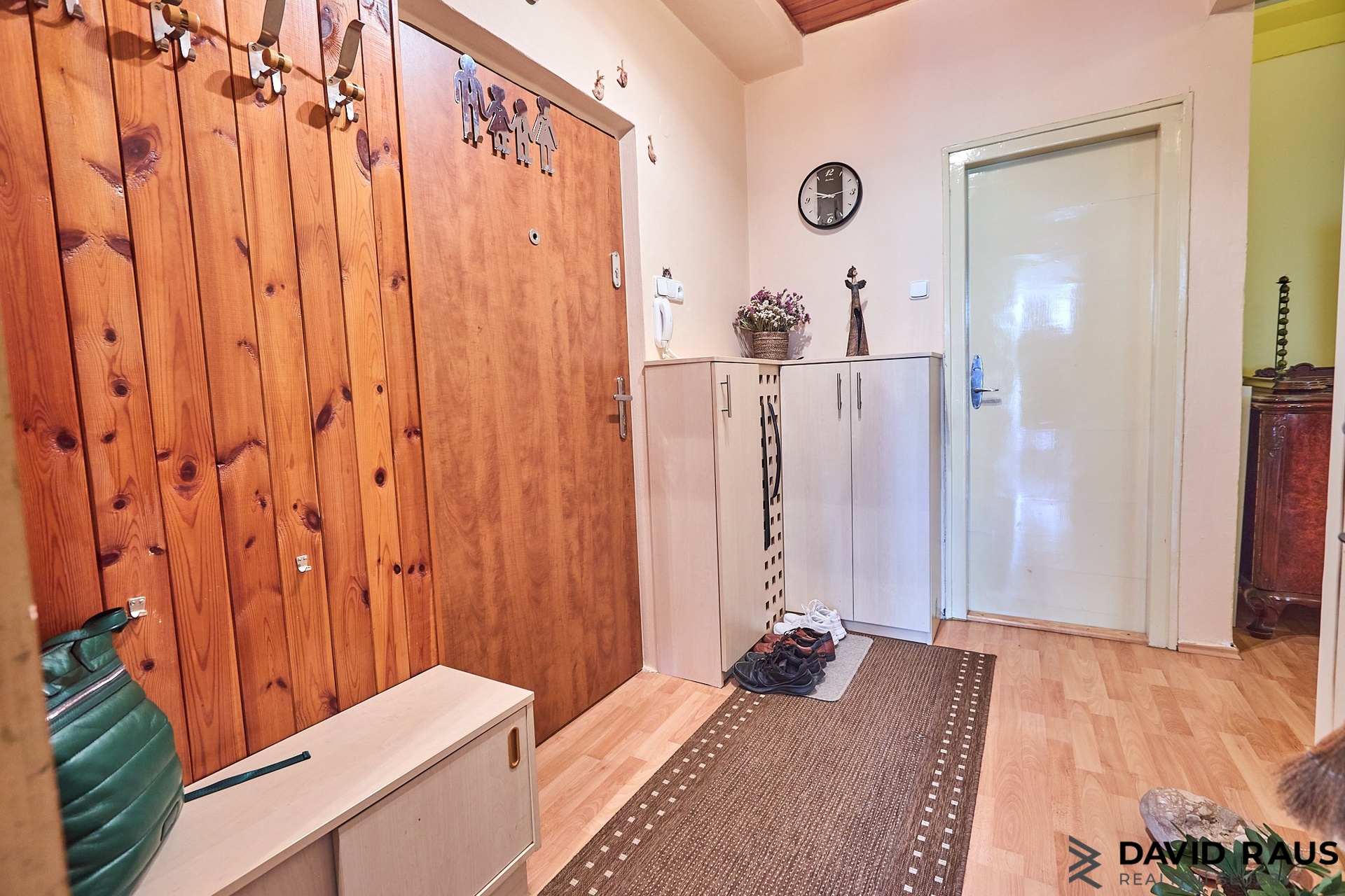 Vyškov_ chodba_vstup na WC