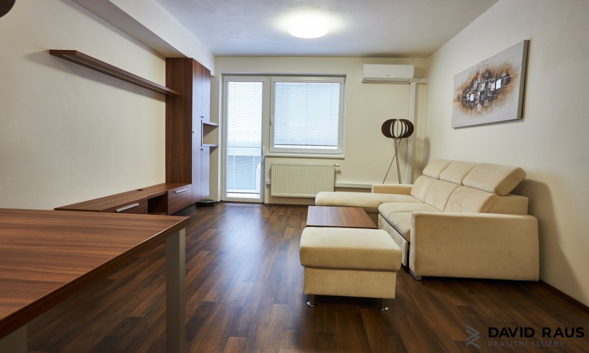 pronajem-moderniho-bytu-2-kk-s-balkonem-69-m-klimatizaci-a-parkovacim-stanim-ul-houbalova-brno-lisen