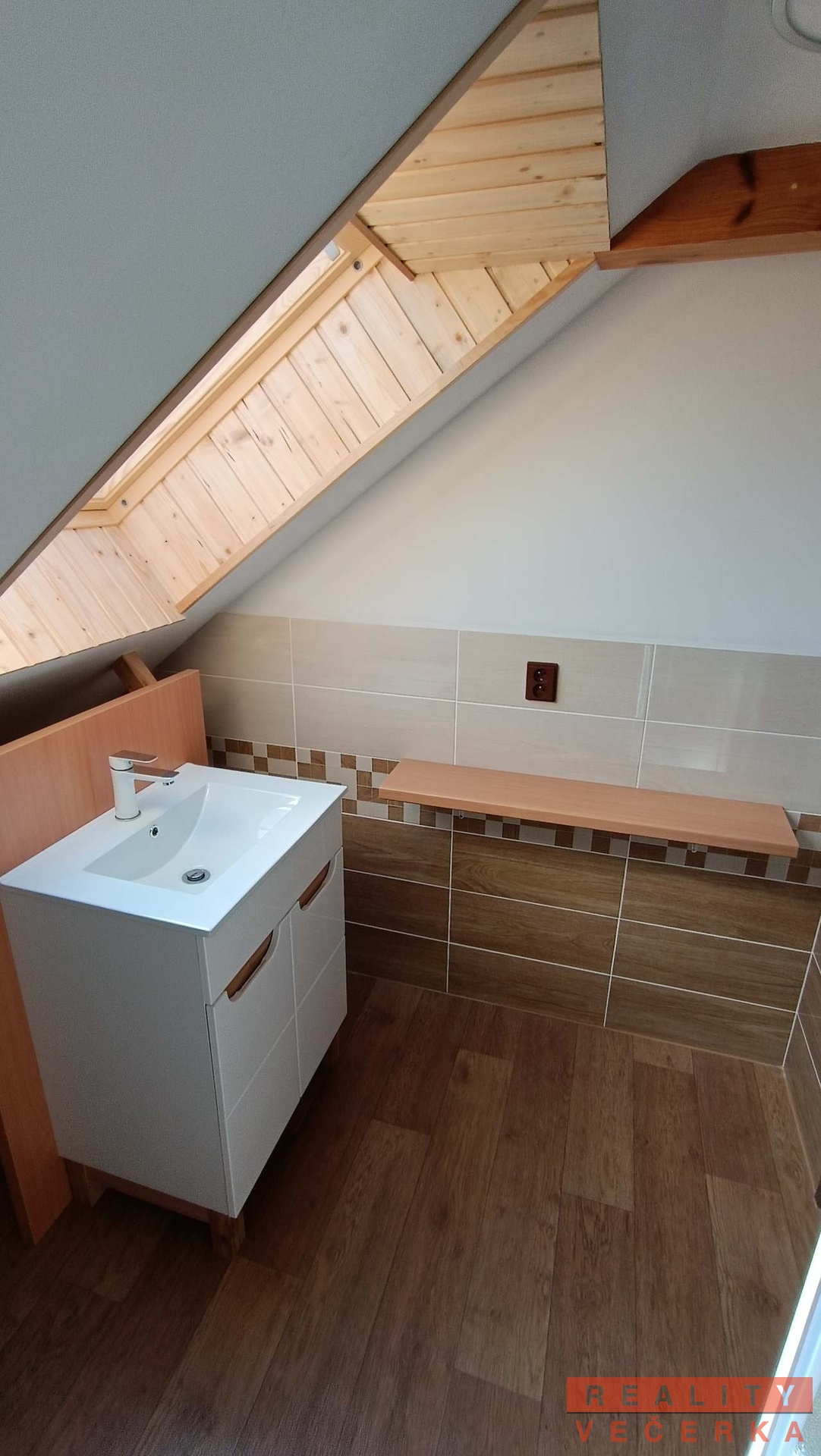 img-20250426-095219-eb4f-1077903