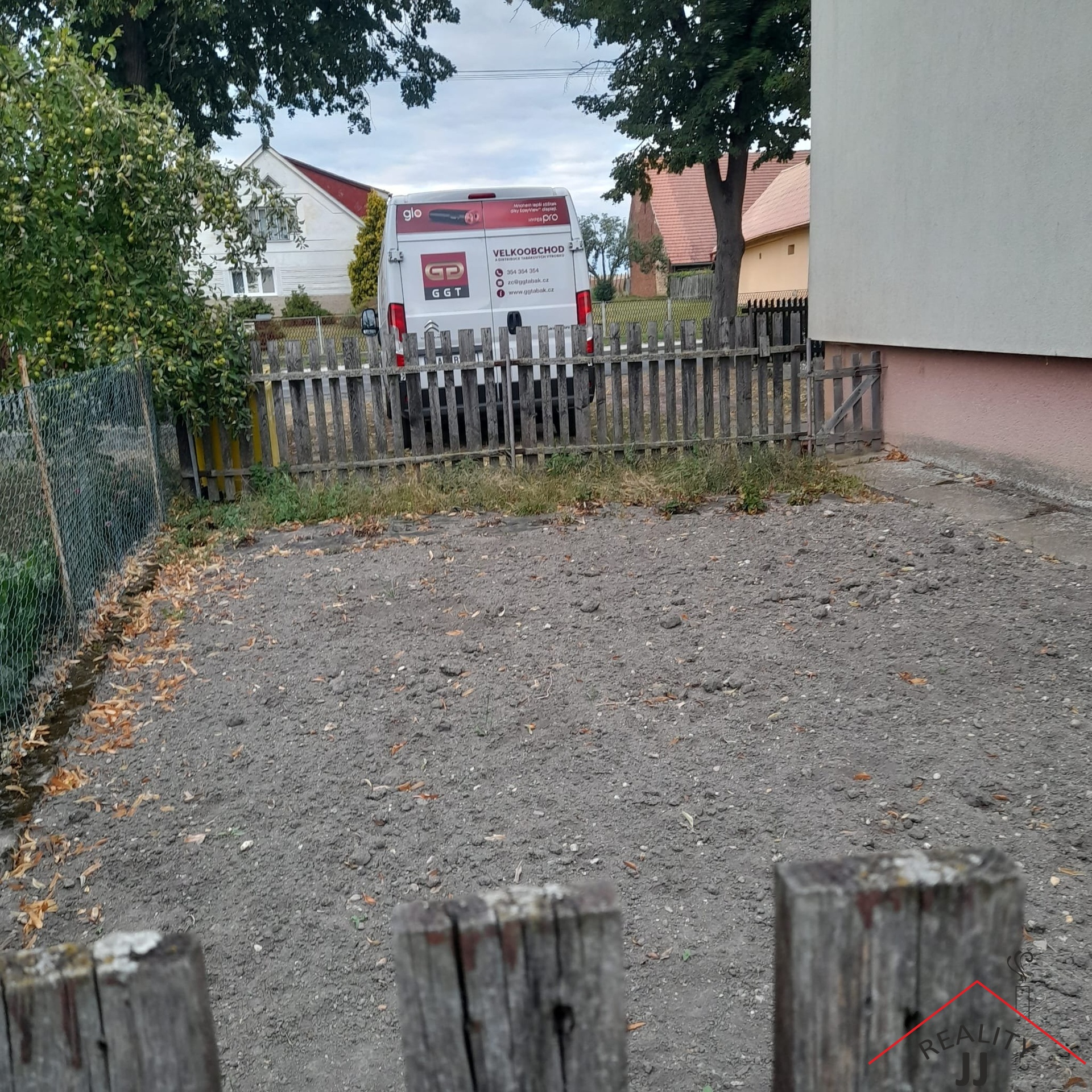 1000030677
