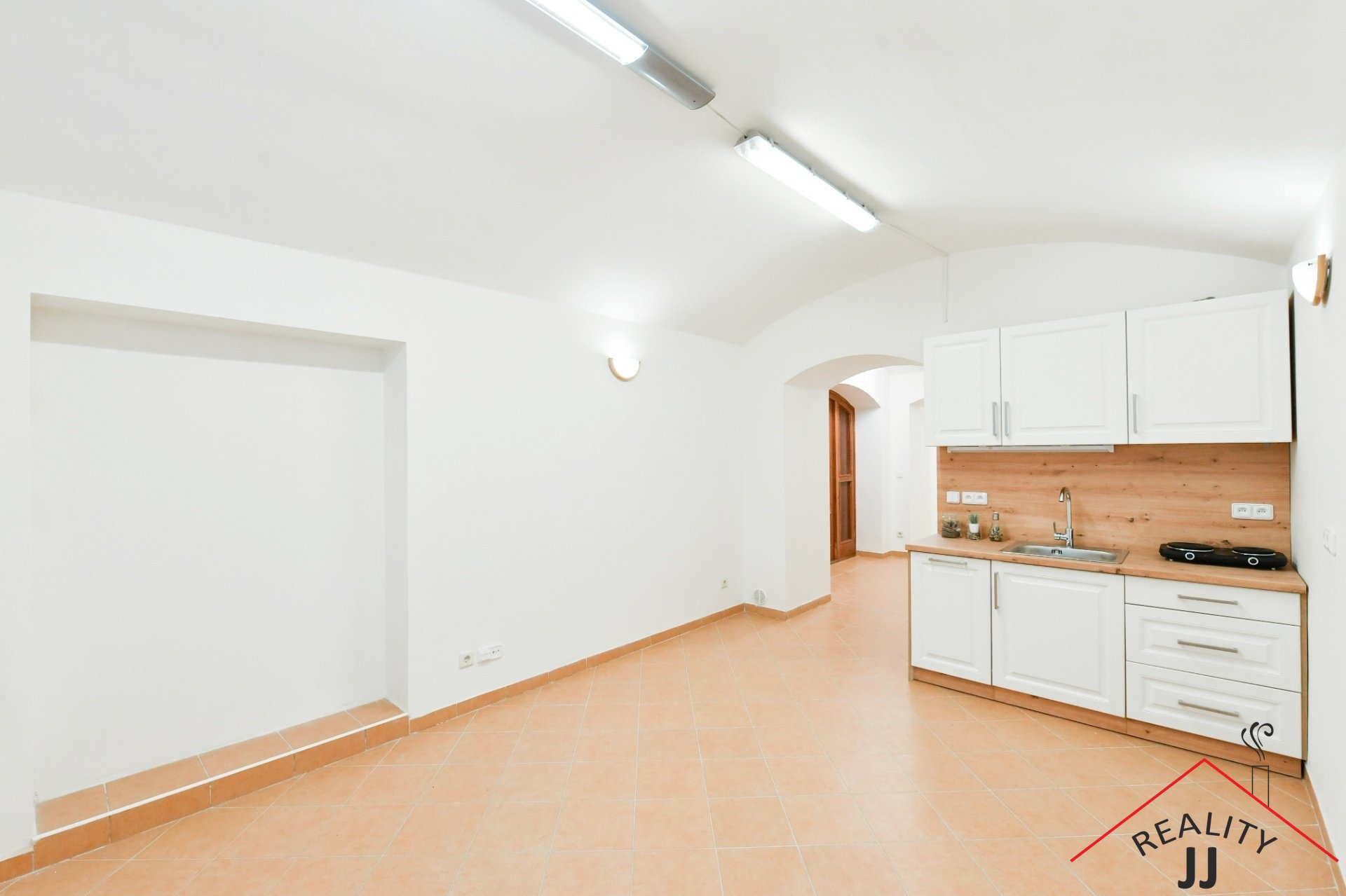 prodej-atelieru-2-kk-44m2-oldrichova-praha-2-nusle