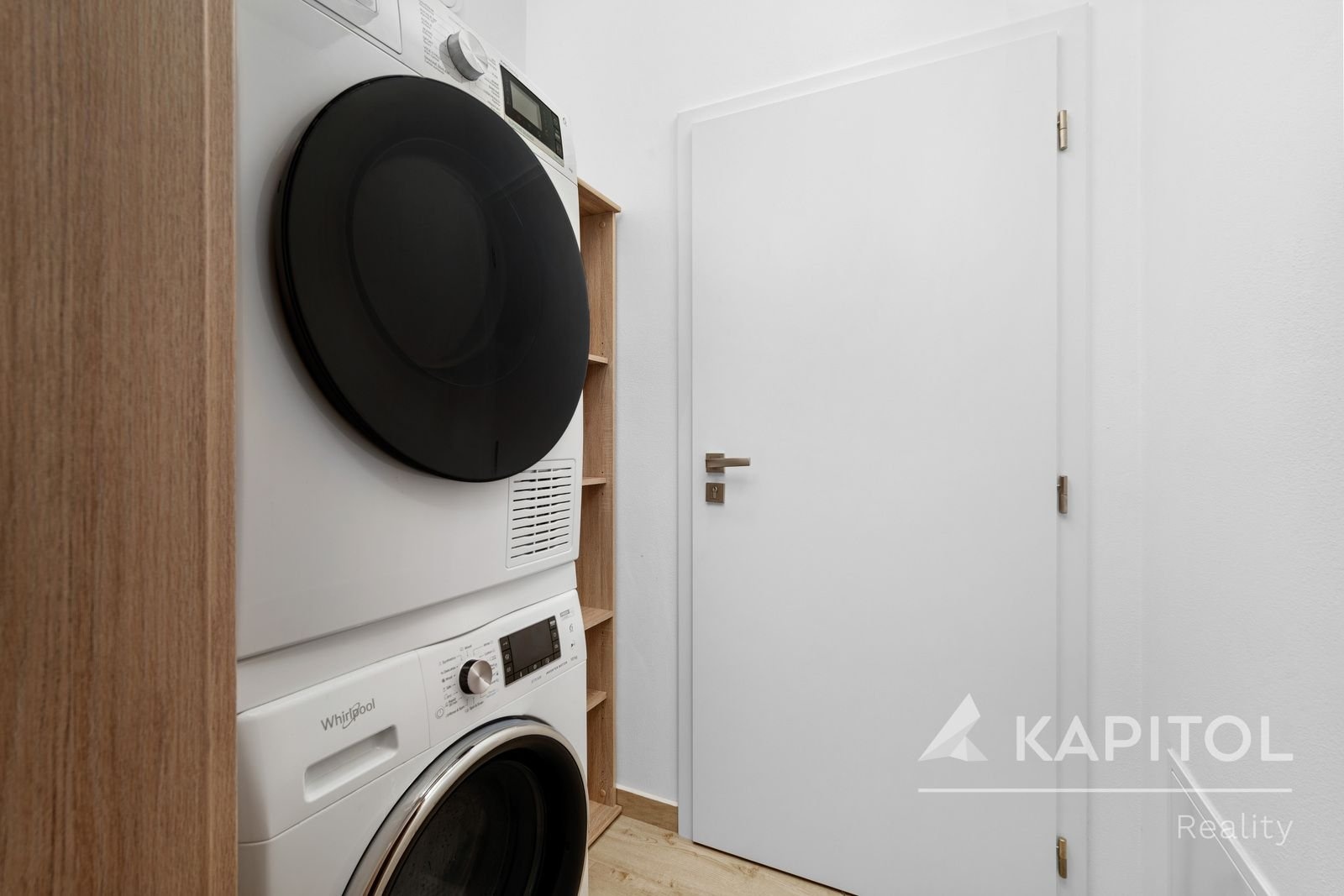 Místnost mezi garáží a domem