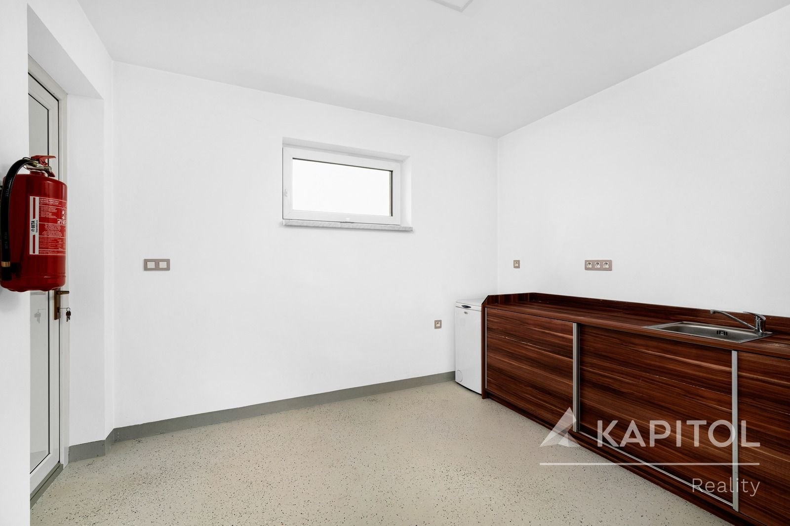 Technická místnost s letní kuchyní