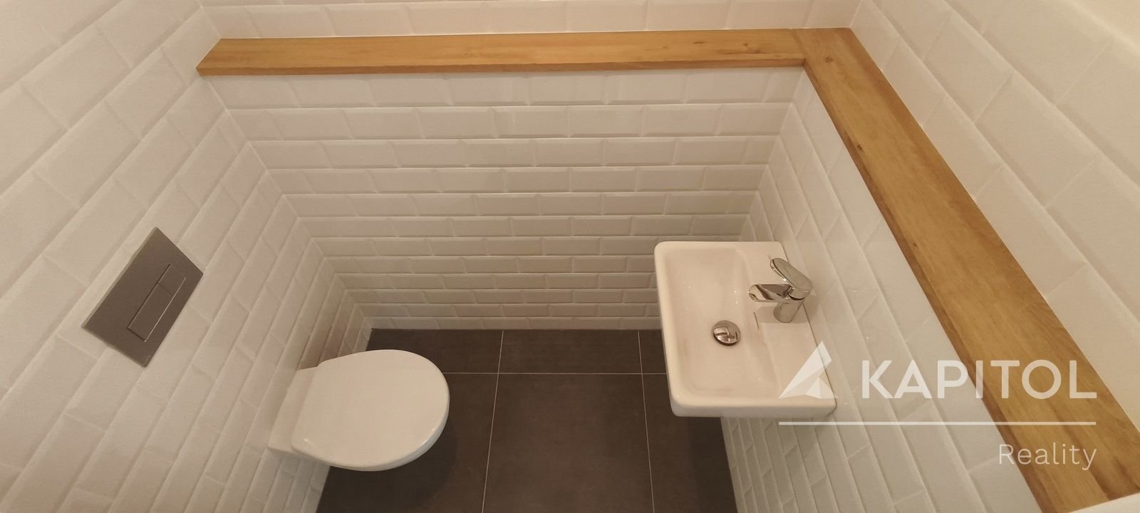 Samostatné WC ve spodní části bytu