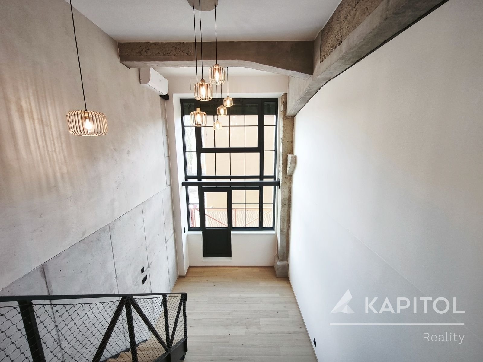 Pohled na spodní část bytu